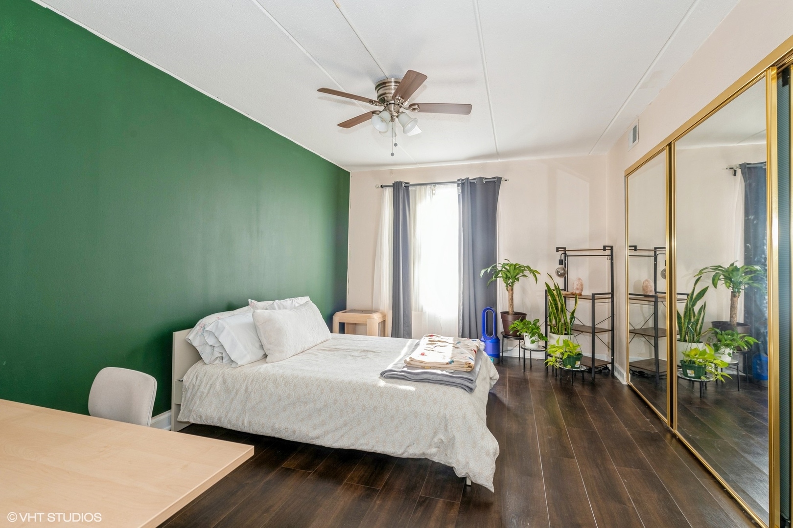 841 N York Street Unit: 114