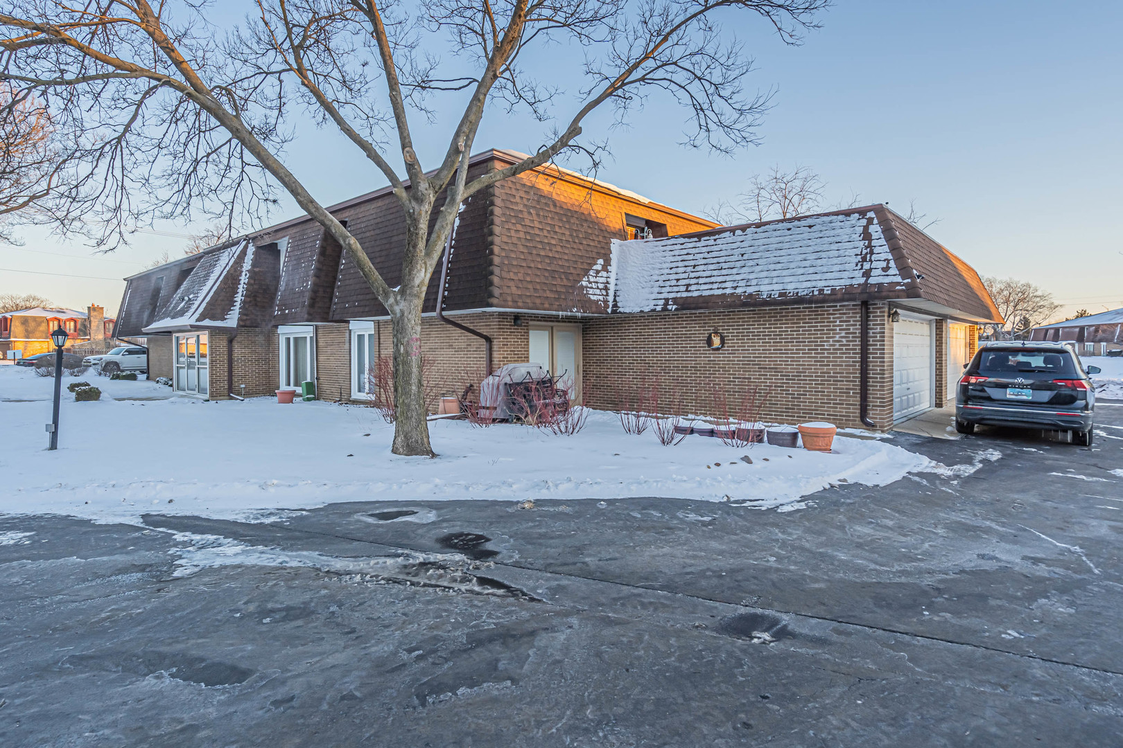 1328 S New Wilke Road Unit: 2C