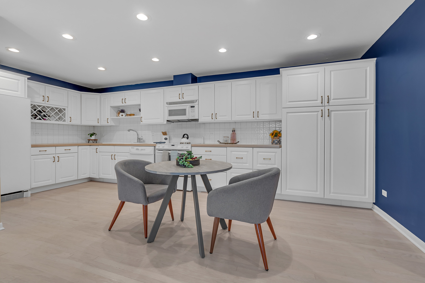 1328 S New Wilke Road Unit: 2C