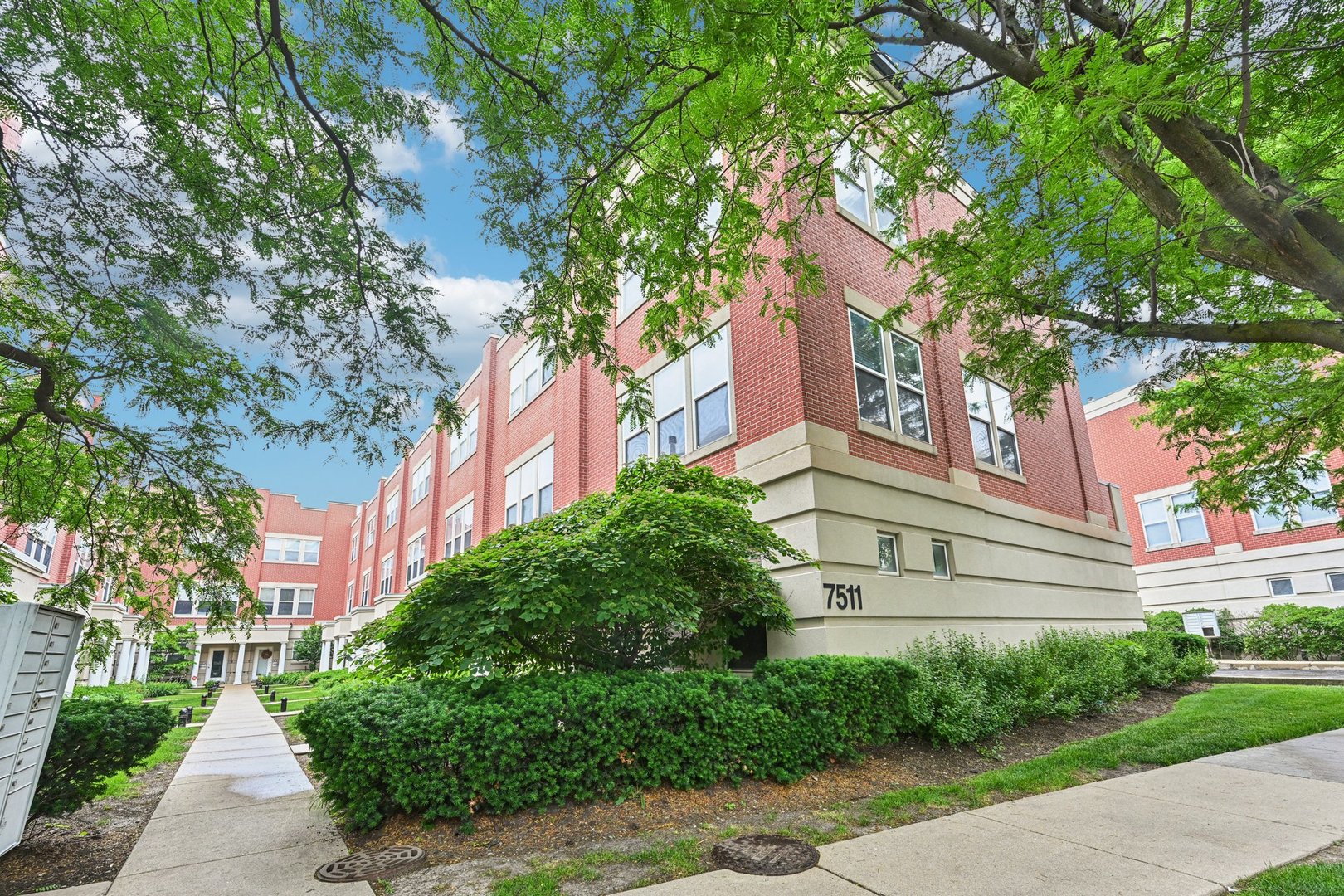 7511 Brown Avenue Unit: N