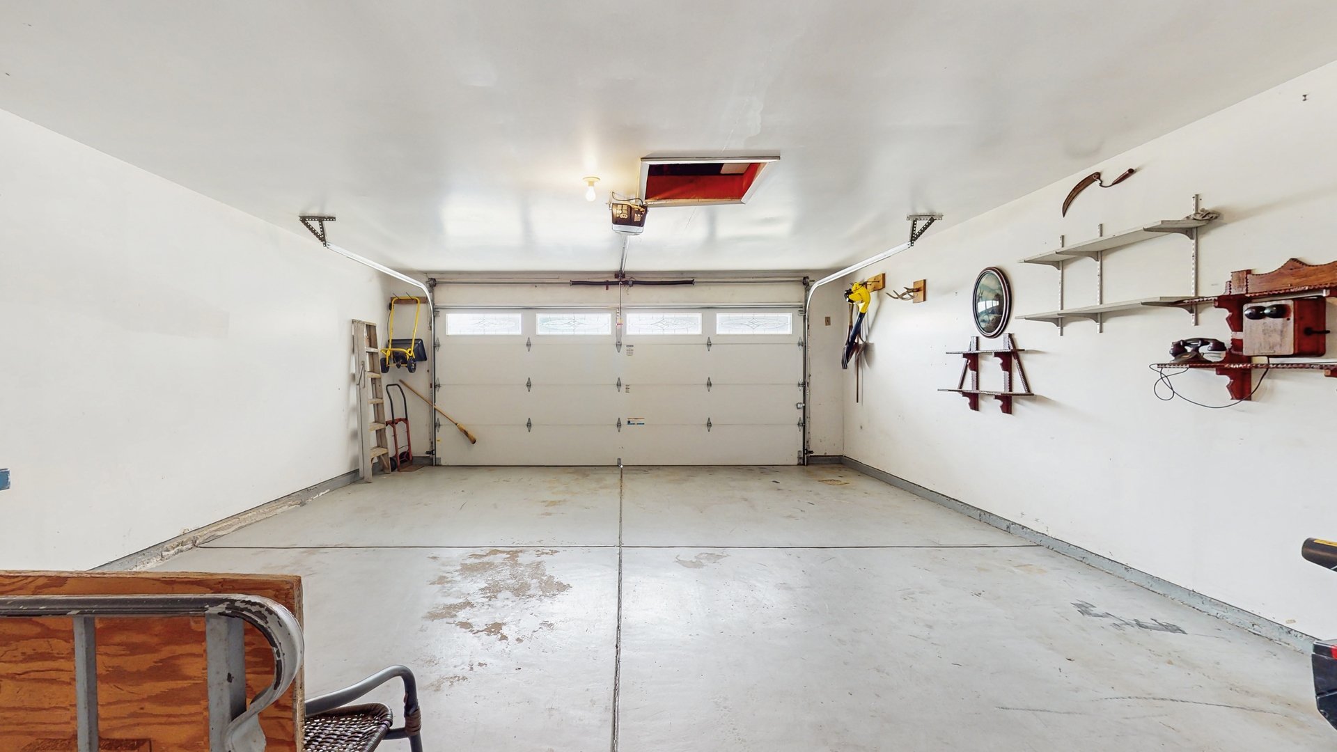 1510 W Goldengate Drive