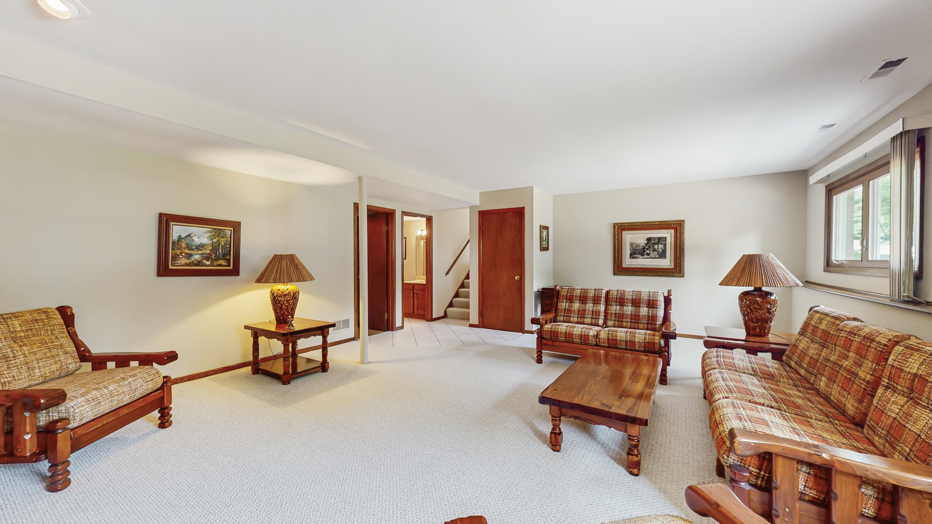 1510 W Goldengate Drive