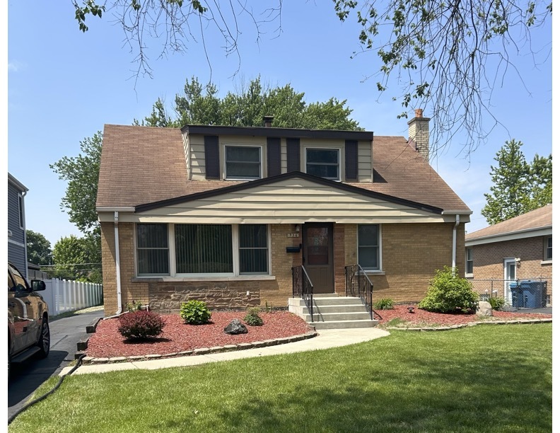 956 S Cadwell Avenue