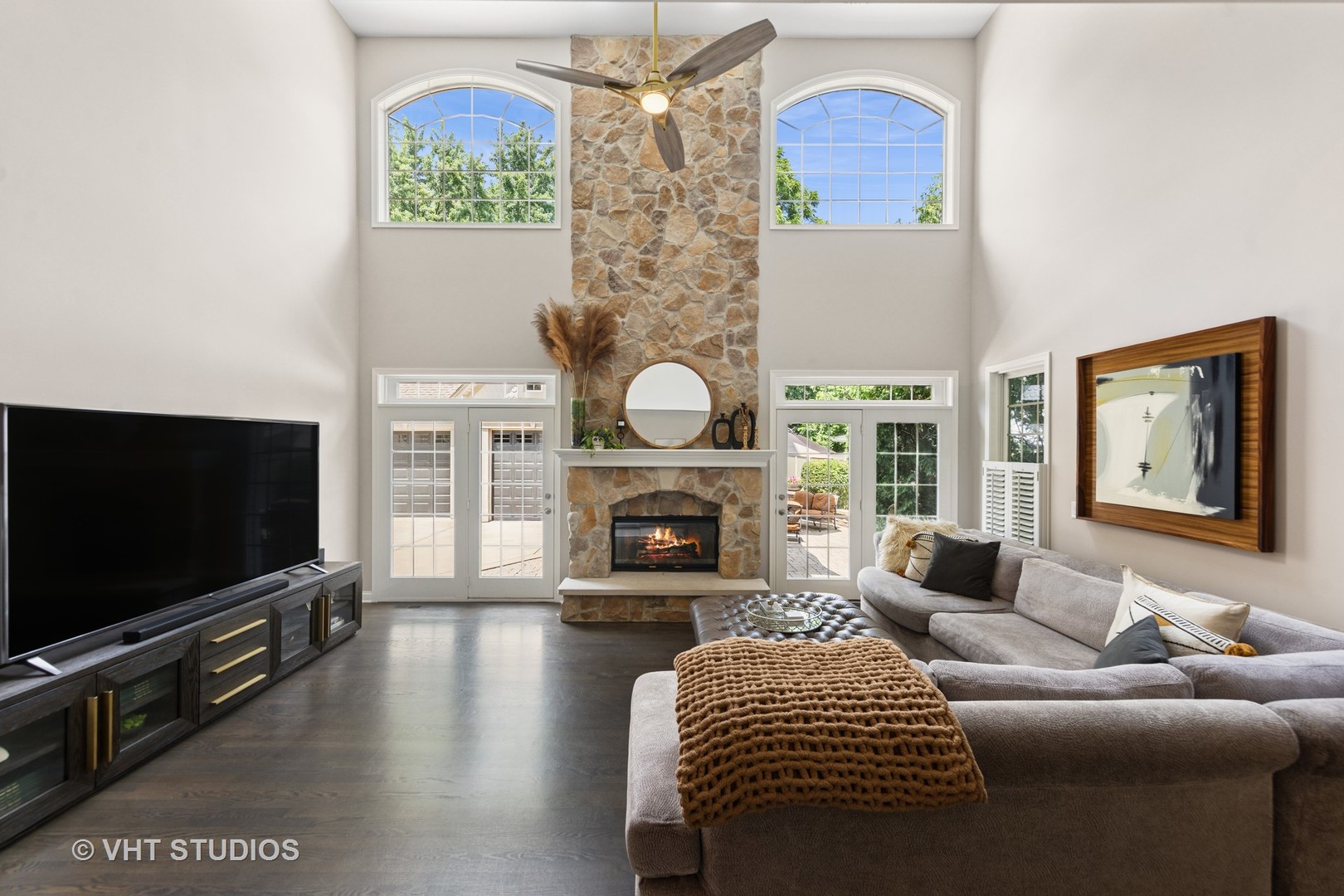 128 W Windsor Avenue