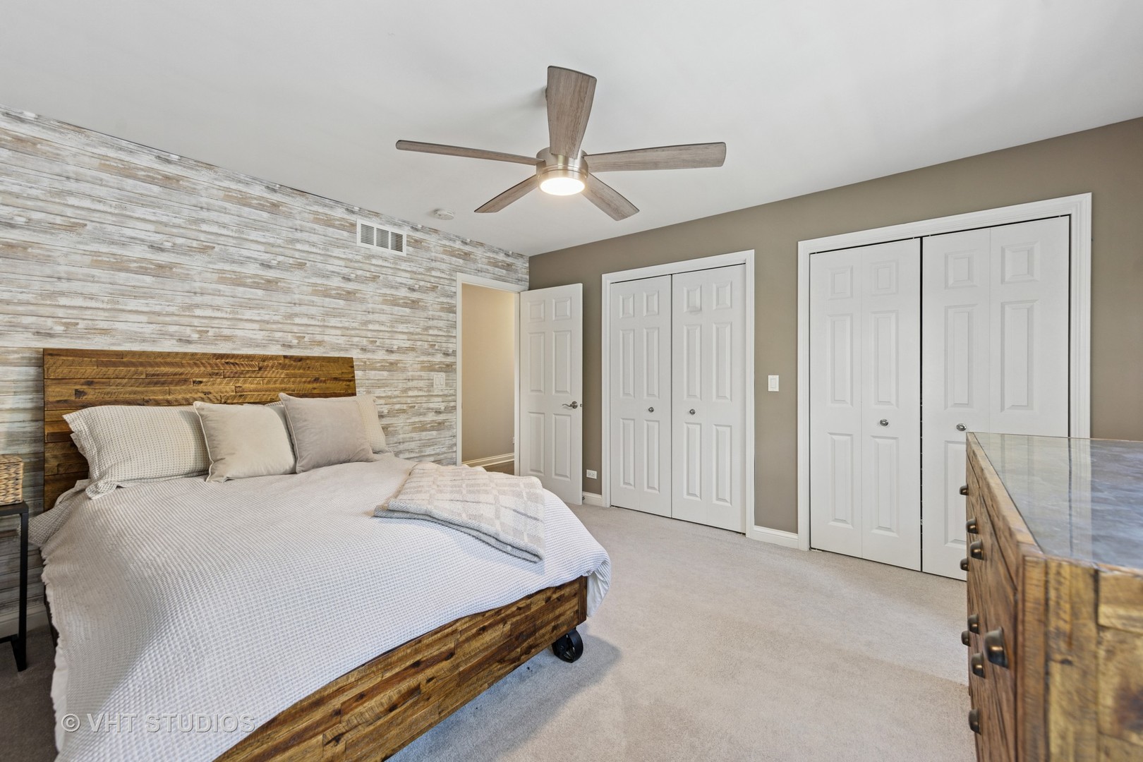 128 W Windsor Avenue