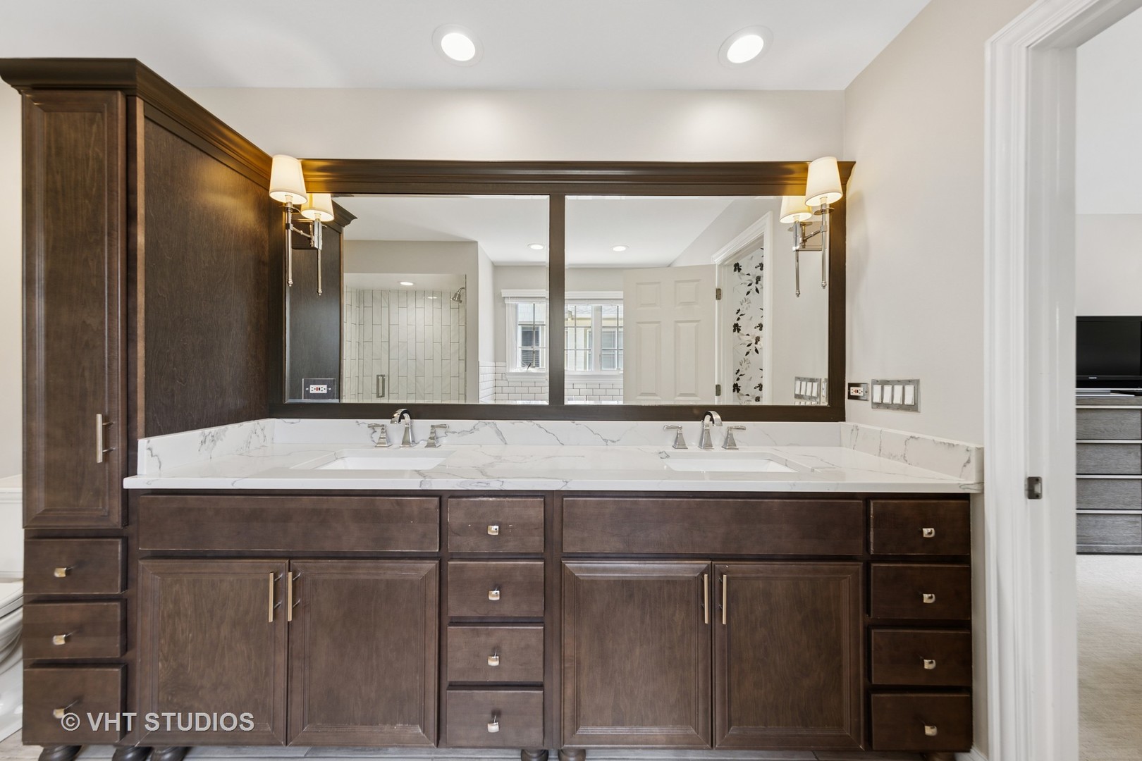 128 W Windsor Avenue