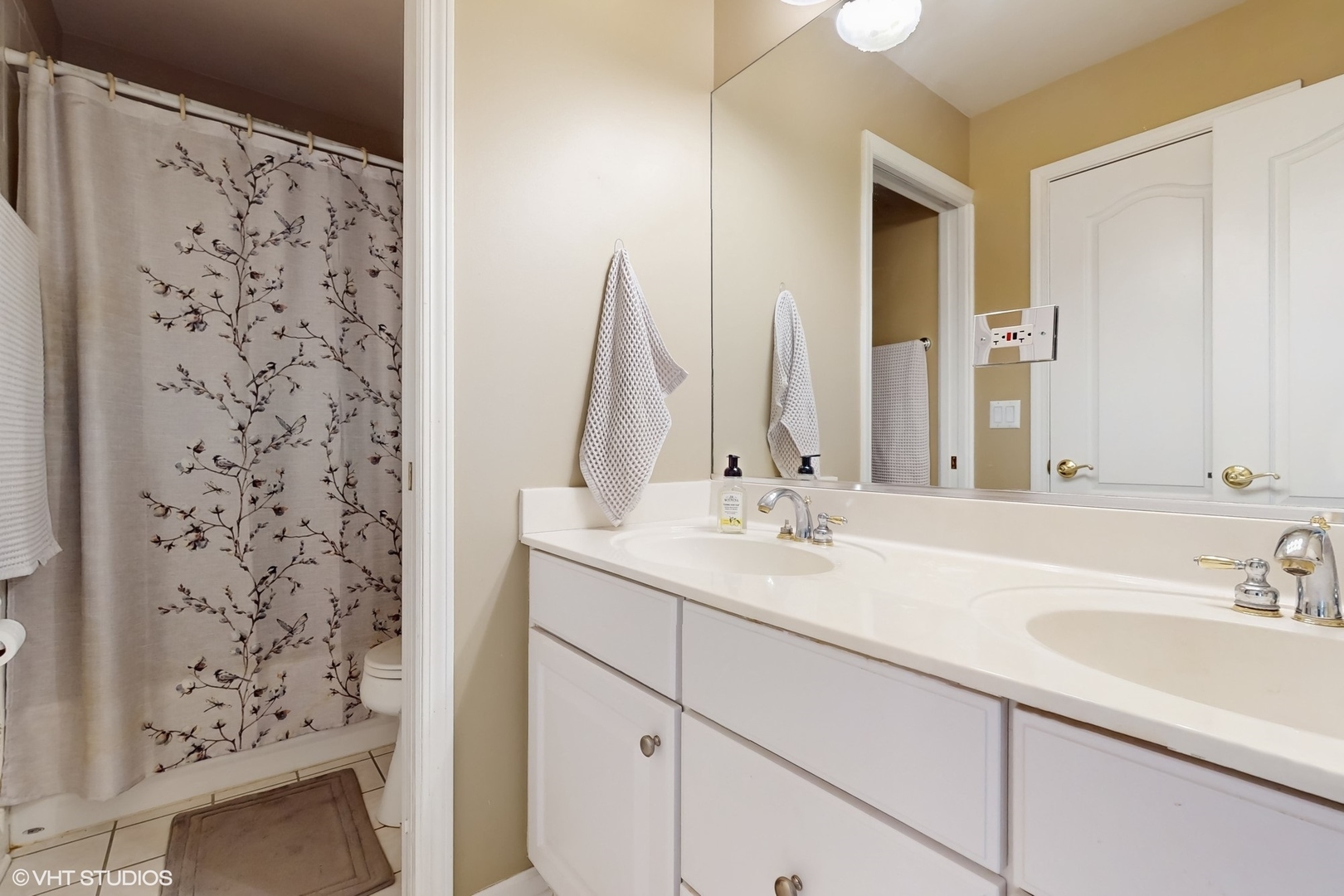 3432 Redwing Drive