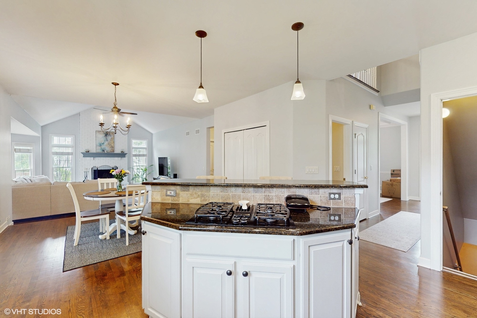 3432 Redwing Drive