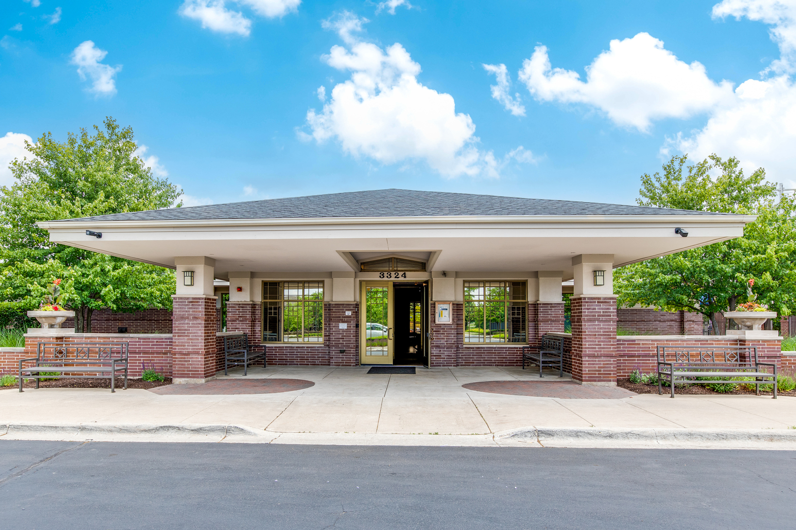 3432 Redwing Drive