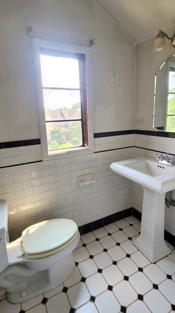 696 S Parkside Avenue