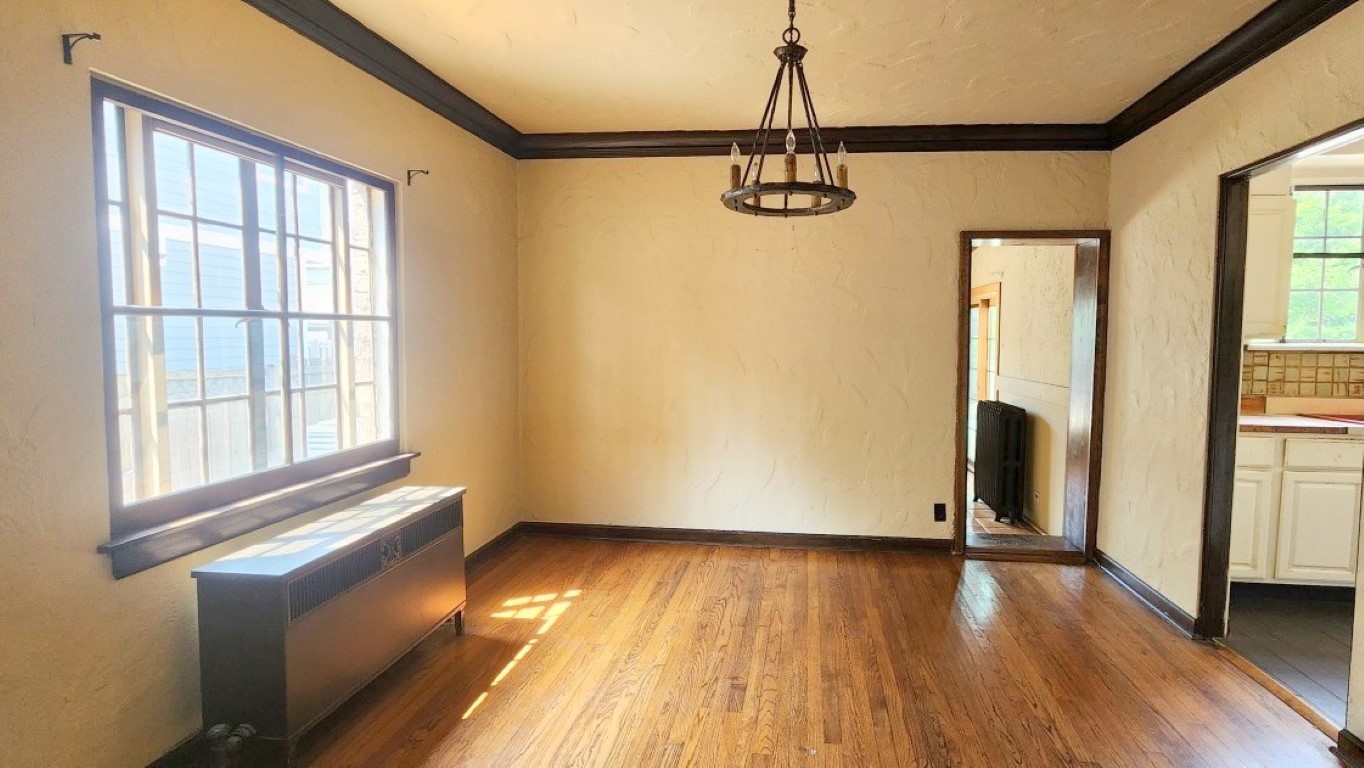 696 S Parkside Avenue