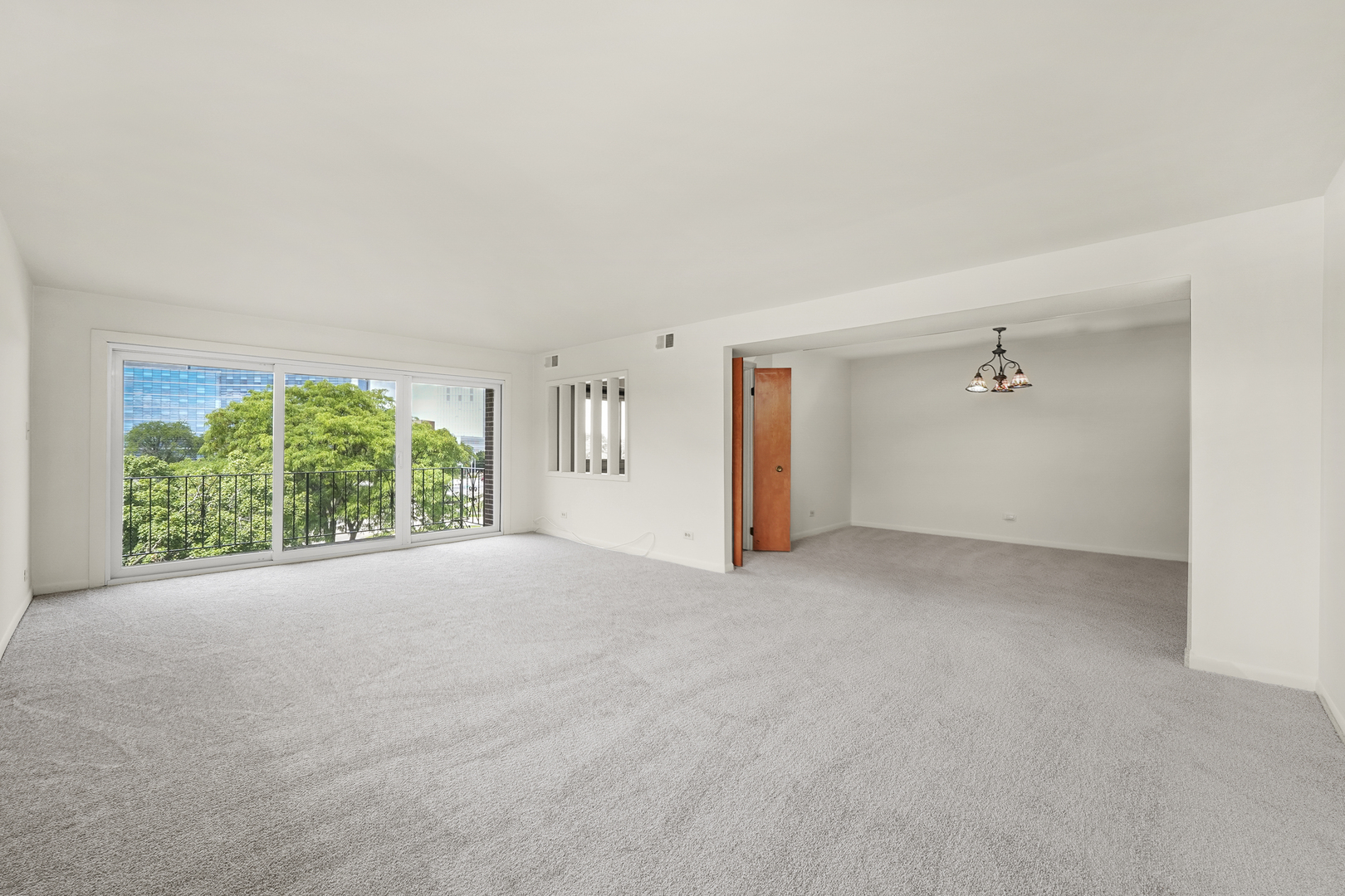 1025 S Fernandez Avenue Unit: 4C