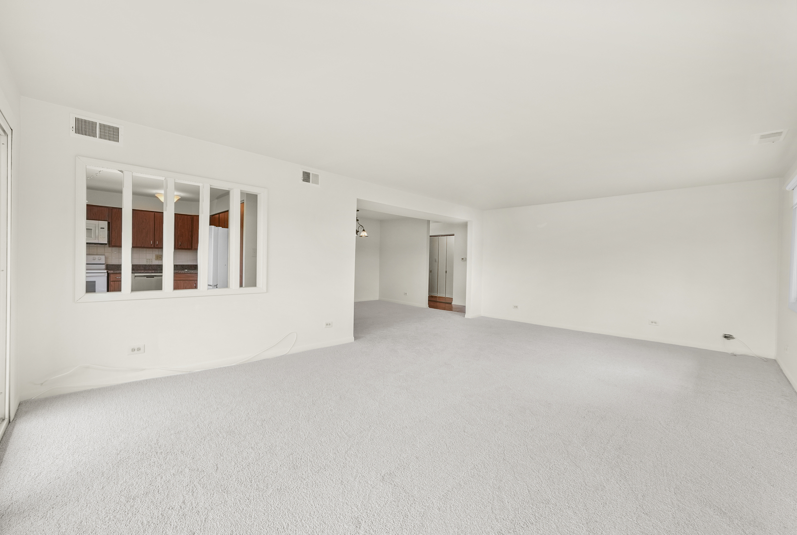 1025 S Fernandez Avenue Unit: 4C