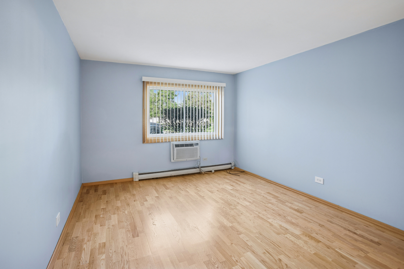 725 W Dempster Street Unit: 101