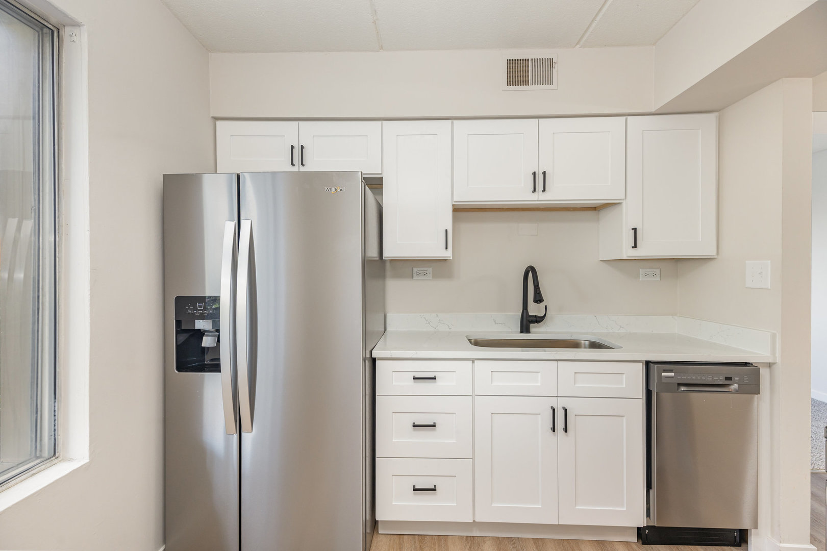 841 N York Road Unit: 101