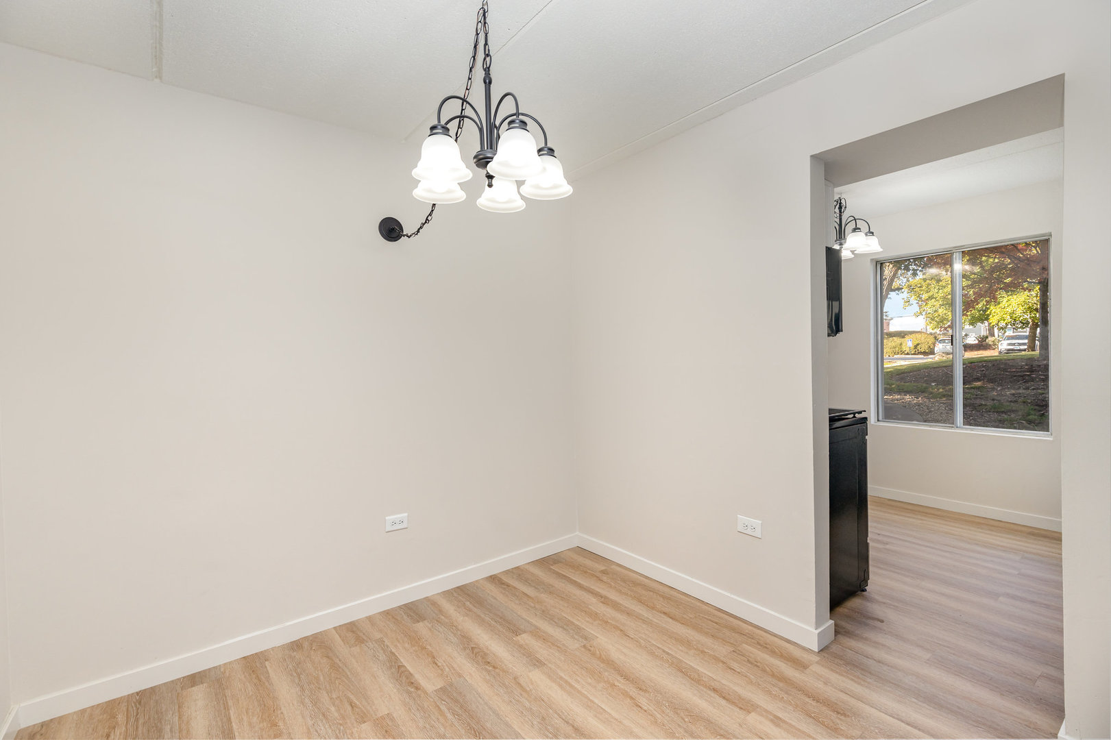 841 N York Road Unit: 101