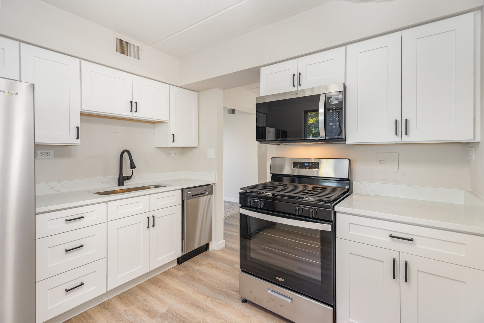 841 N York Road Unit: 101