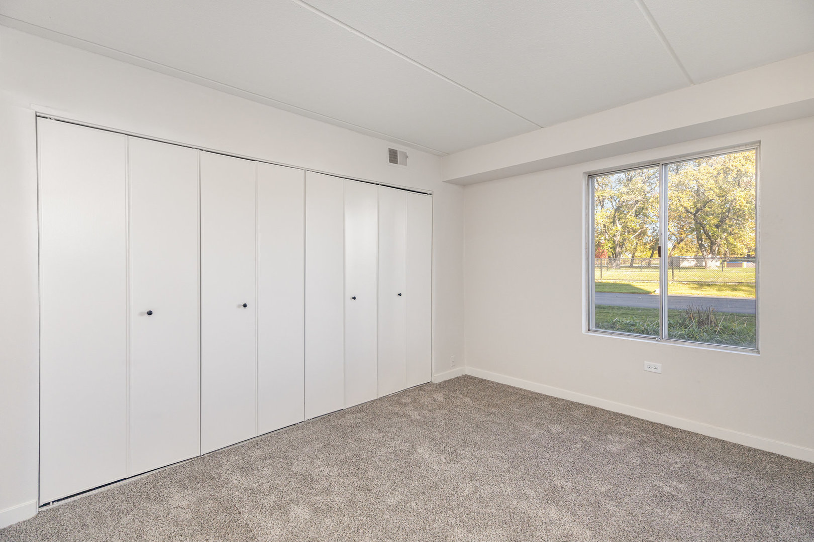 841 N York Road Unit: 101