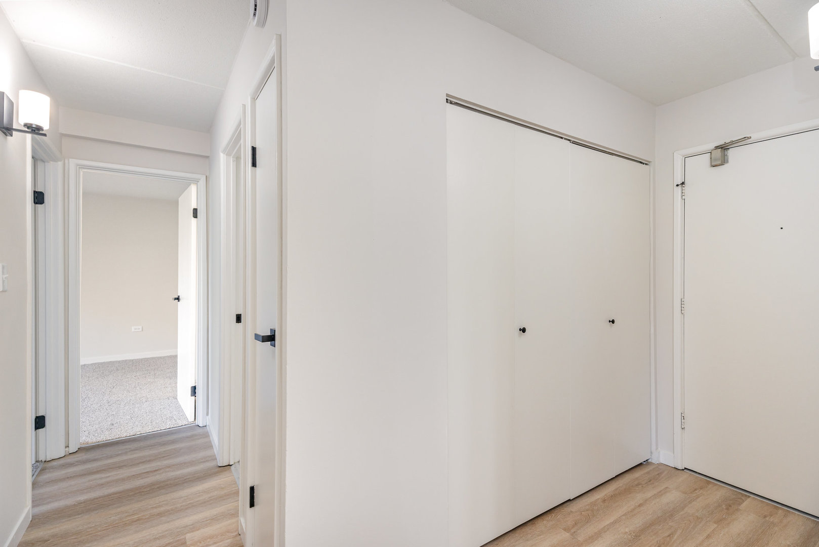 841 N York Road Unit: 101