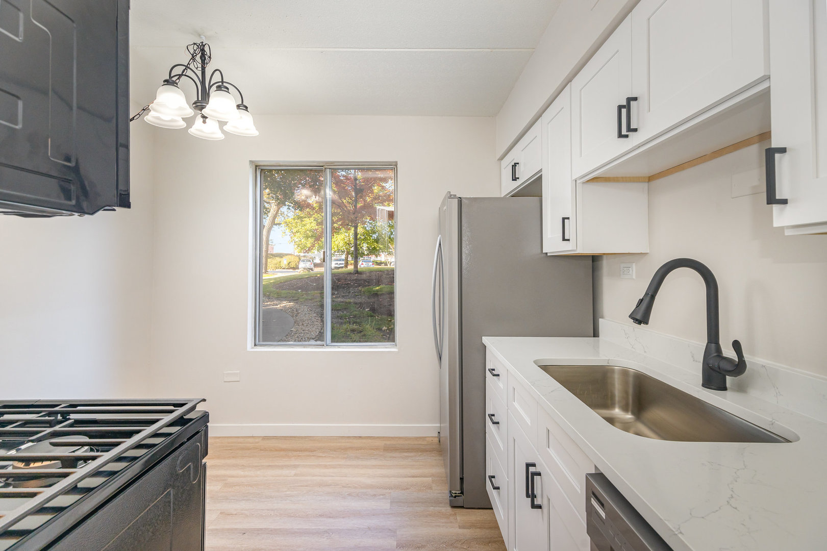 841 N York Road Unit: 101