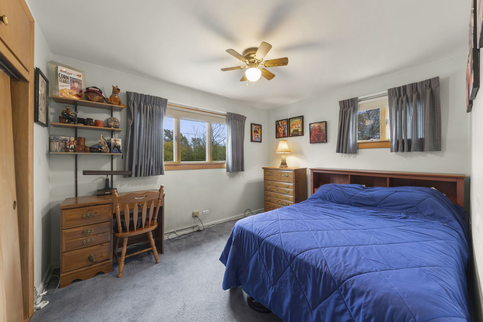 402 E Huntington Lane