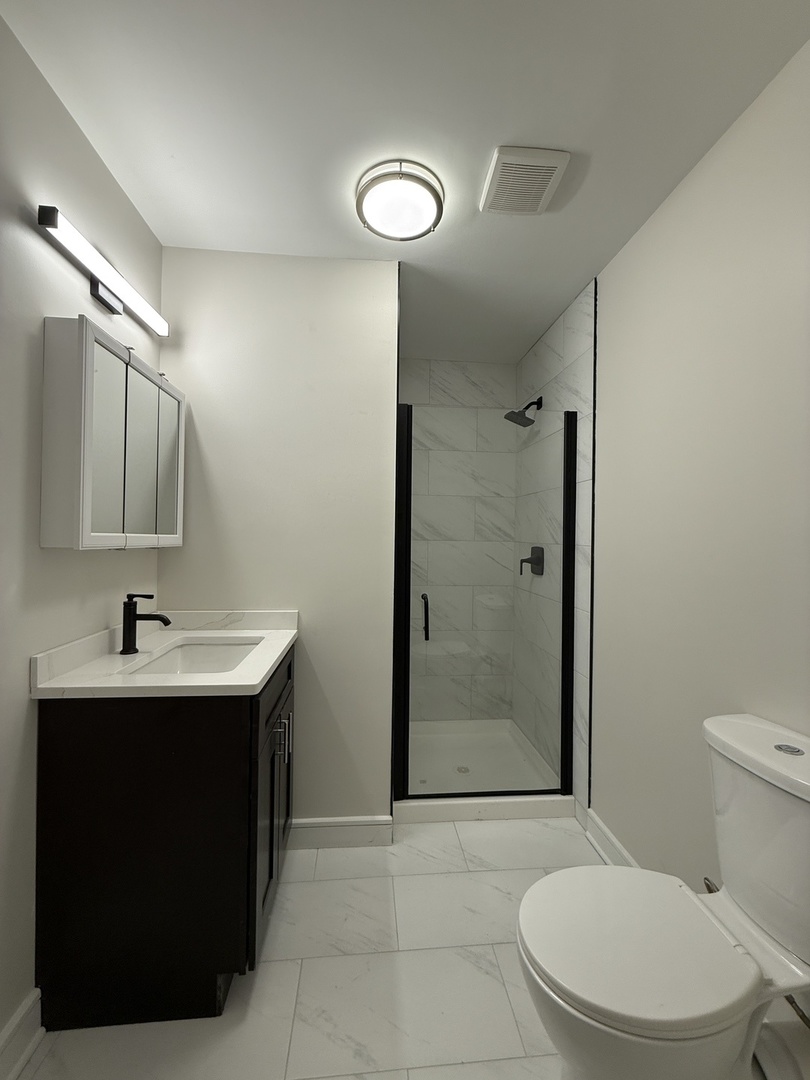 2435 N 76th Court Unit: 2w