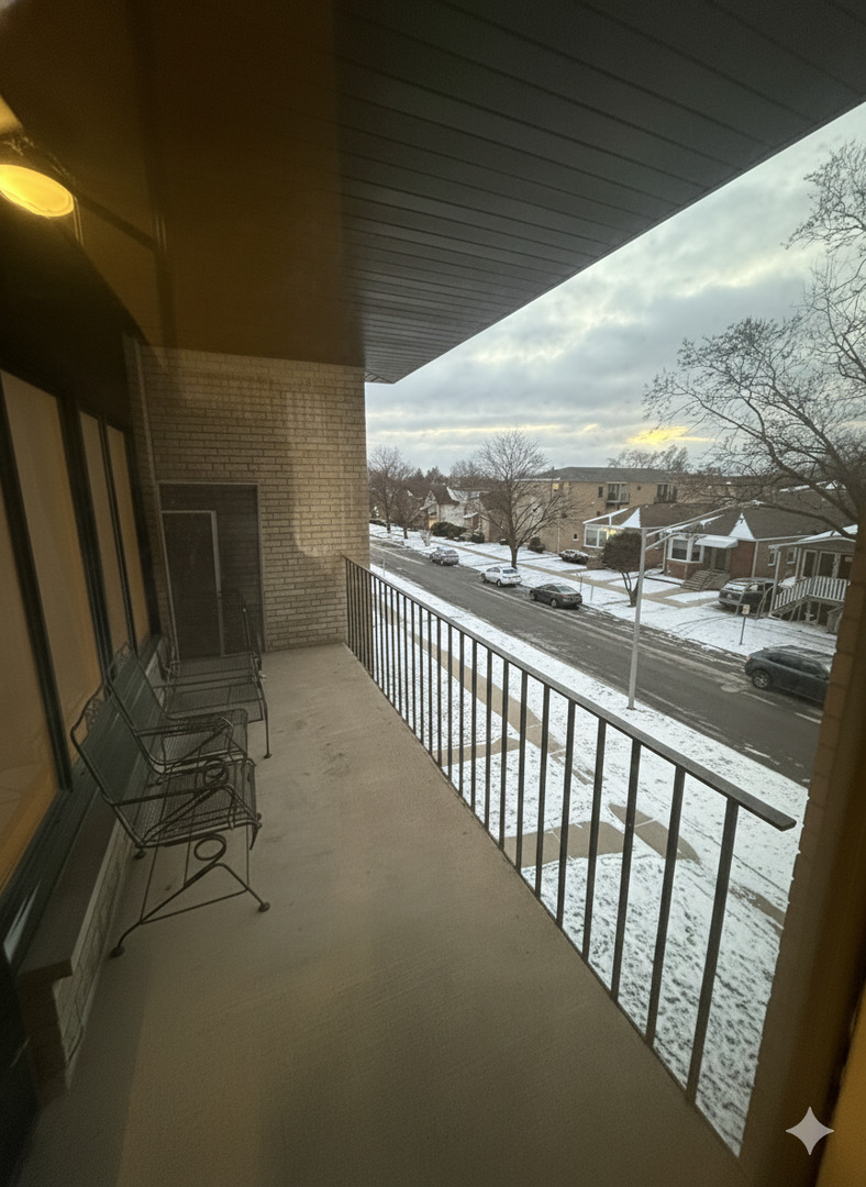 2435 N 76th Court Unit: 2w