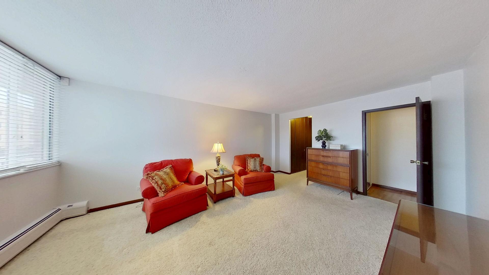 2211 S Stewart Avenue Unit: 3D