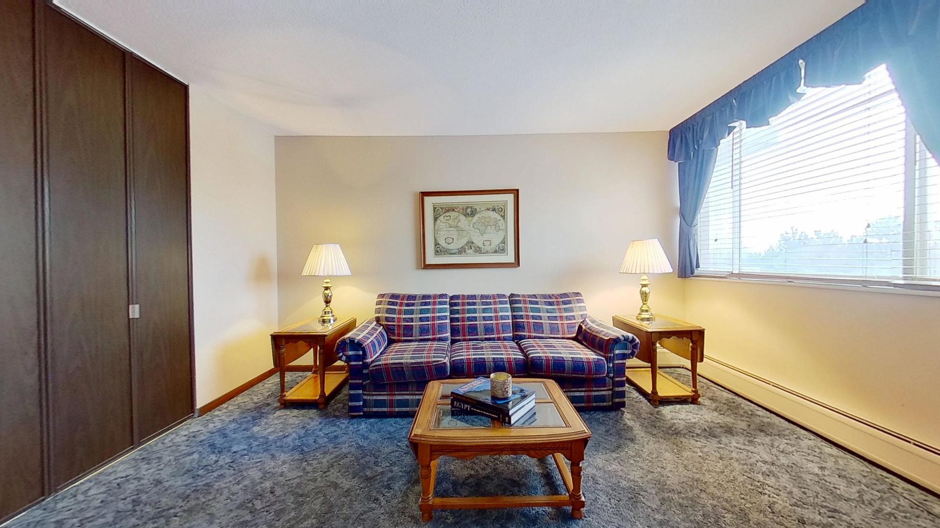 2211 S Stewart Avenue Unit: 3D