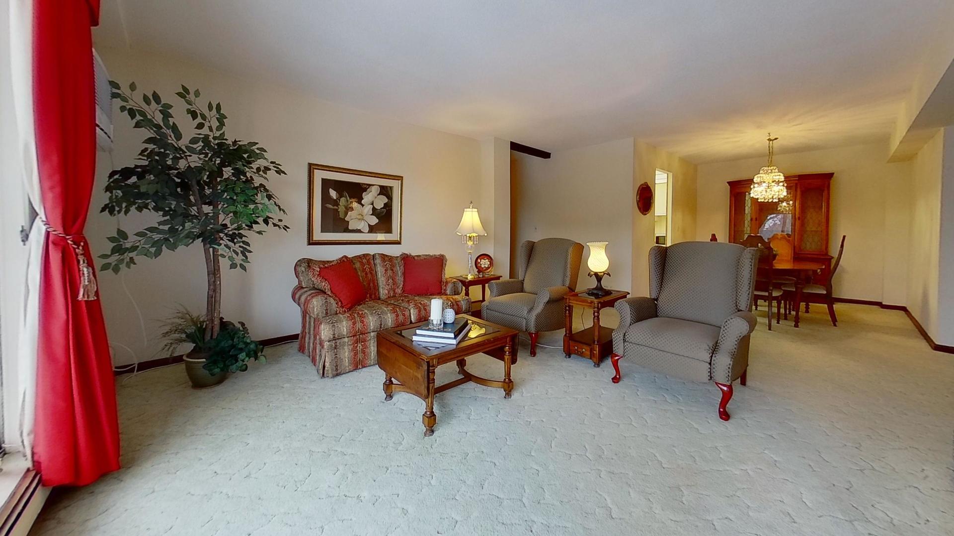 2211 S Stewart Avenue Unit: 3D