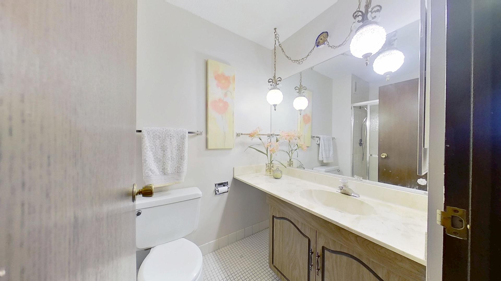 2211 S Stewart Avenue Unit: 3D