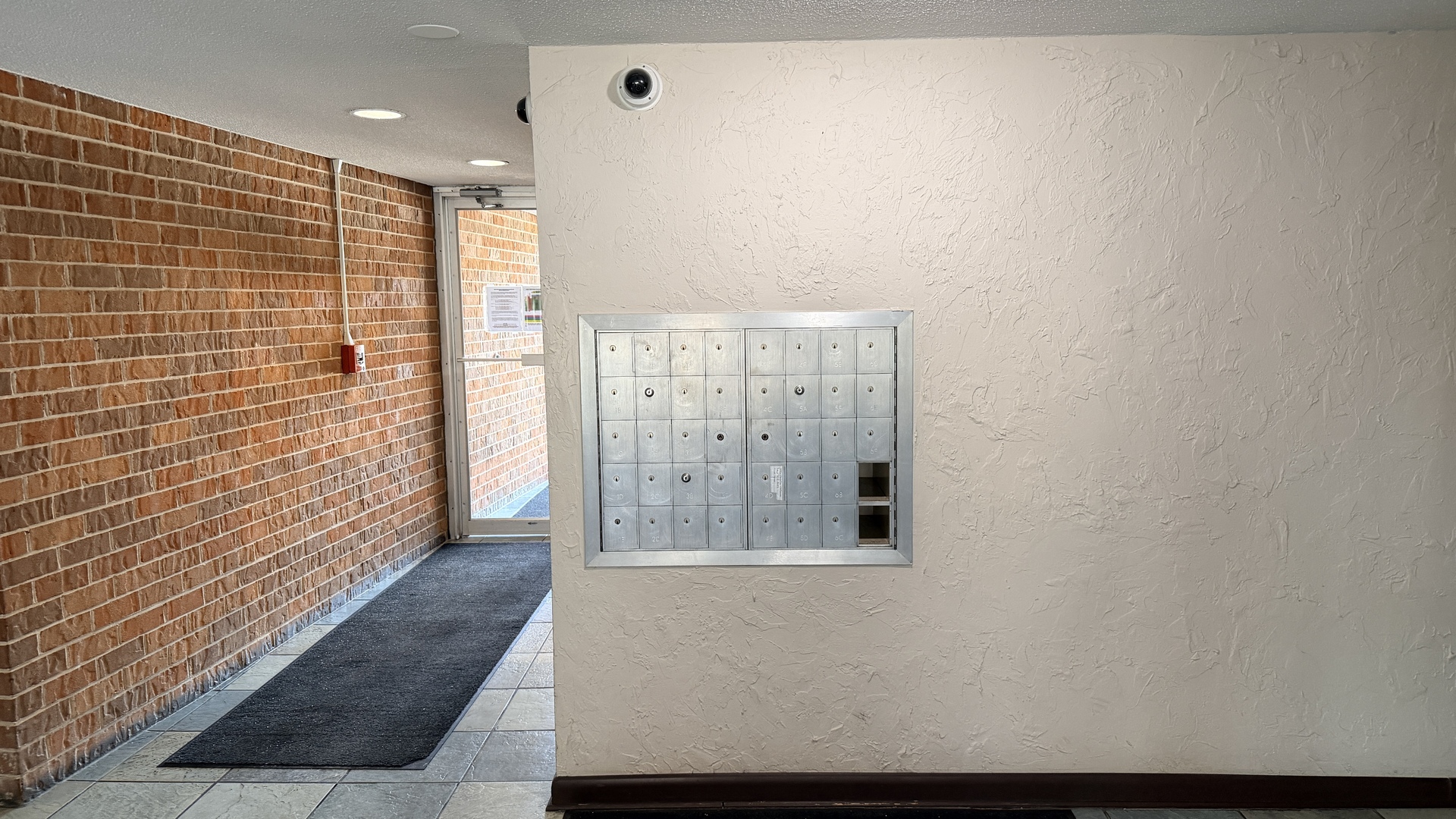 2211 S Stewart Avenue Unit: 3D