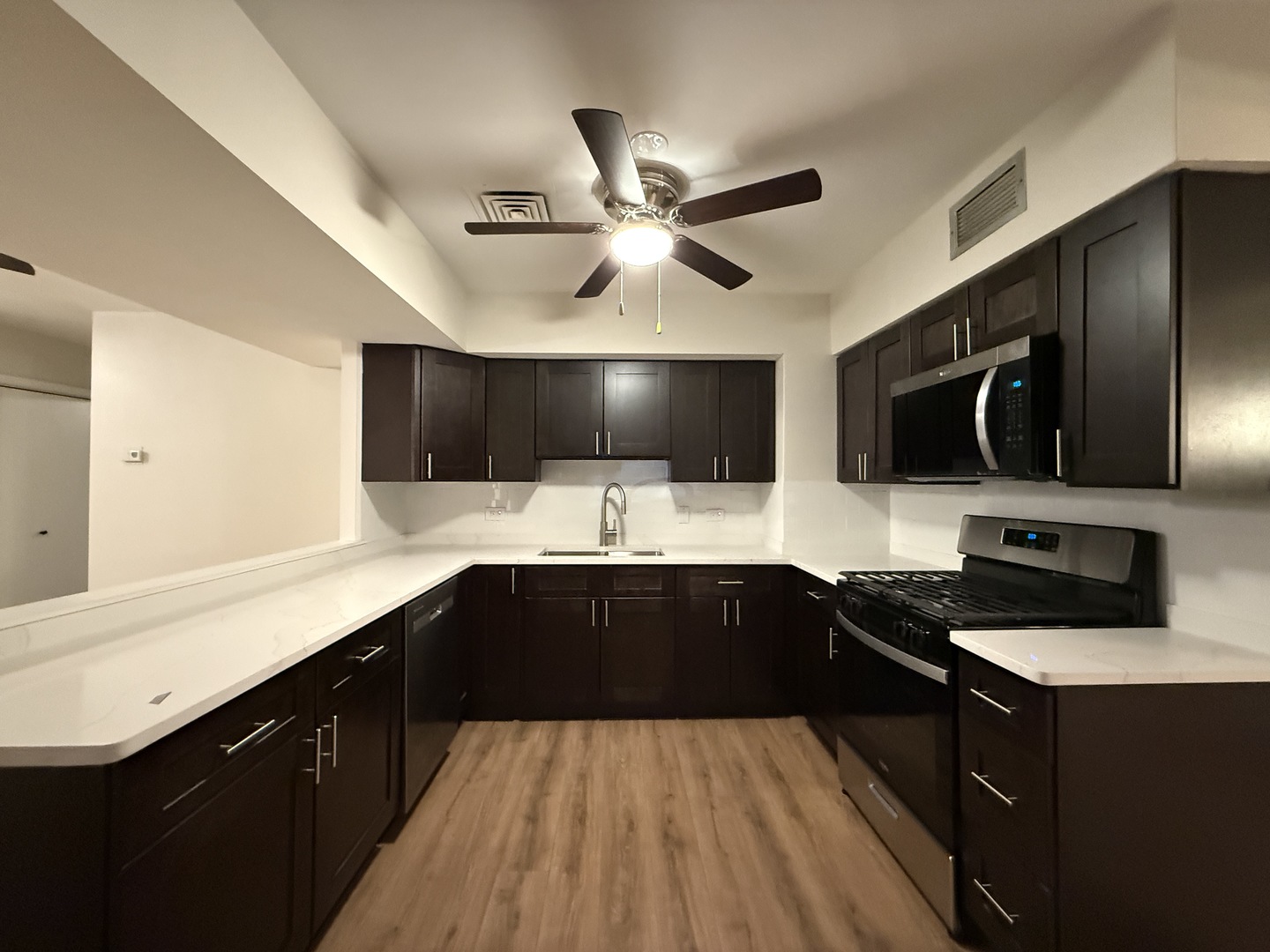 2435 N 76th Court Unit: 2w