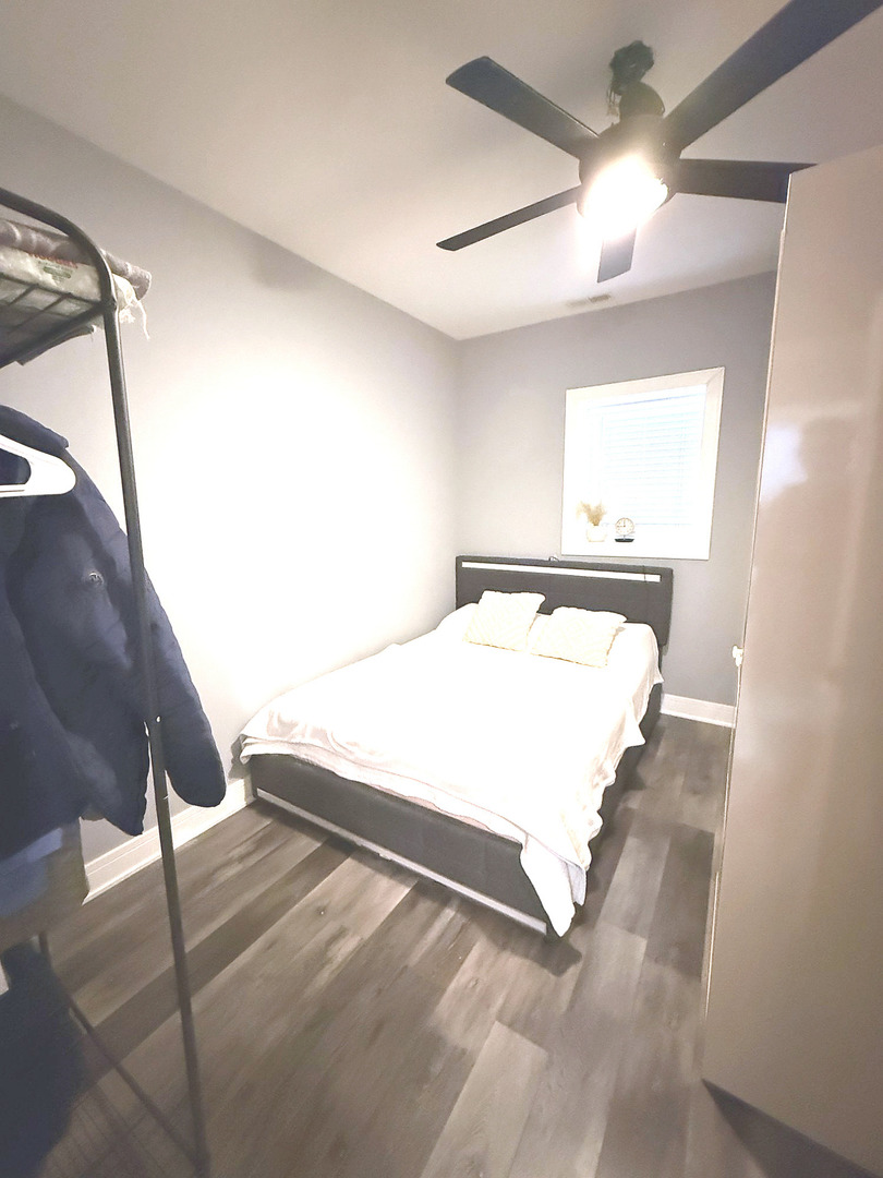 4925 N Albany Avenue