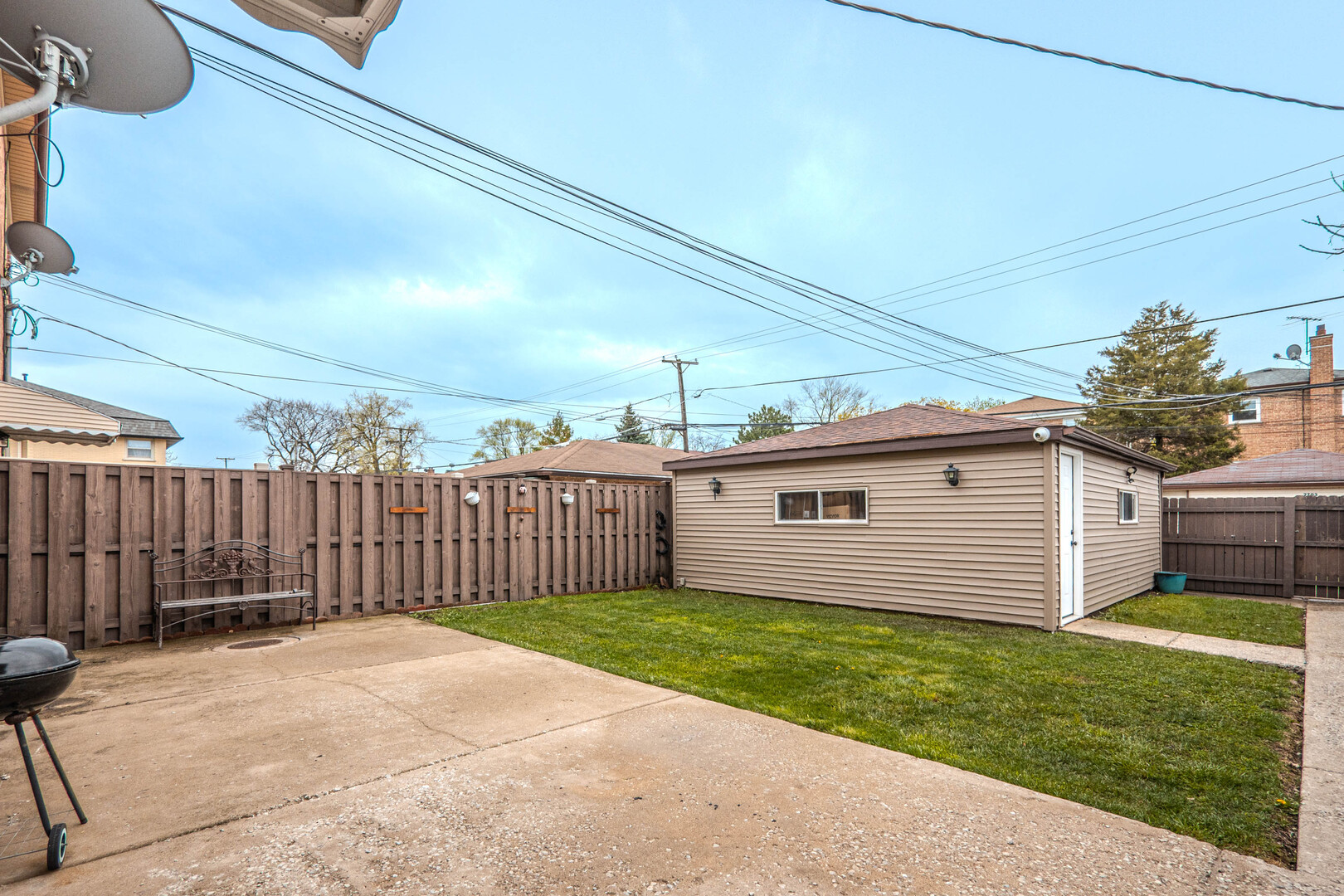 2702 N 74th Avenue