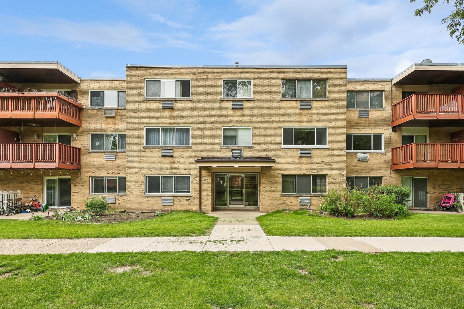 718 Dempster Street Unit: G106