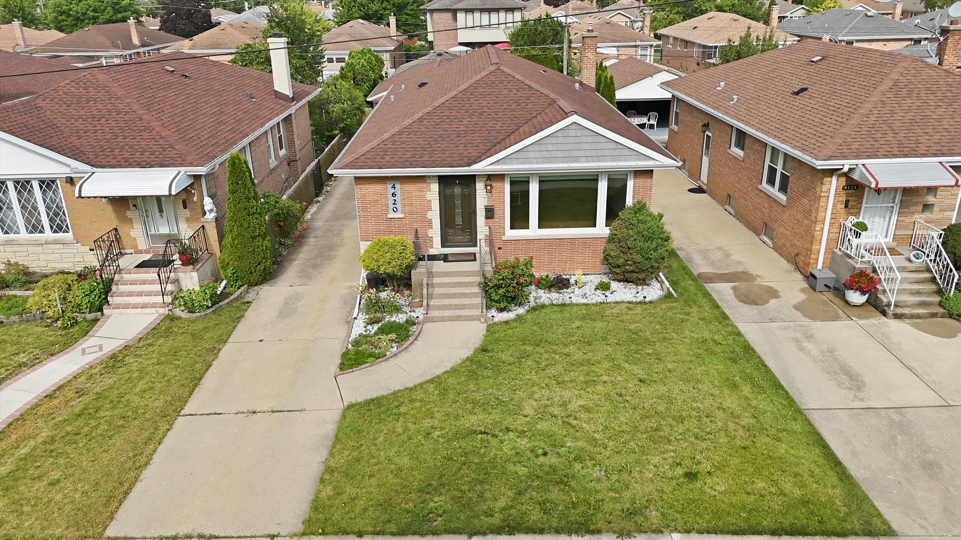 4620 N Ozanam Avenue