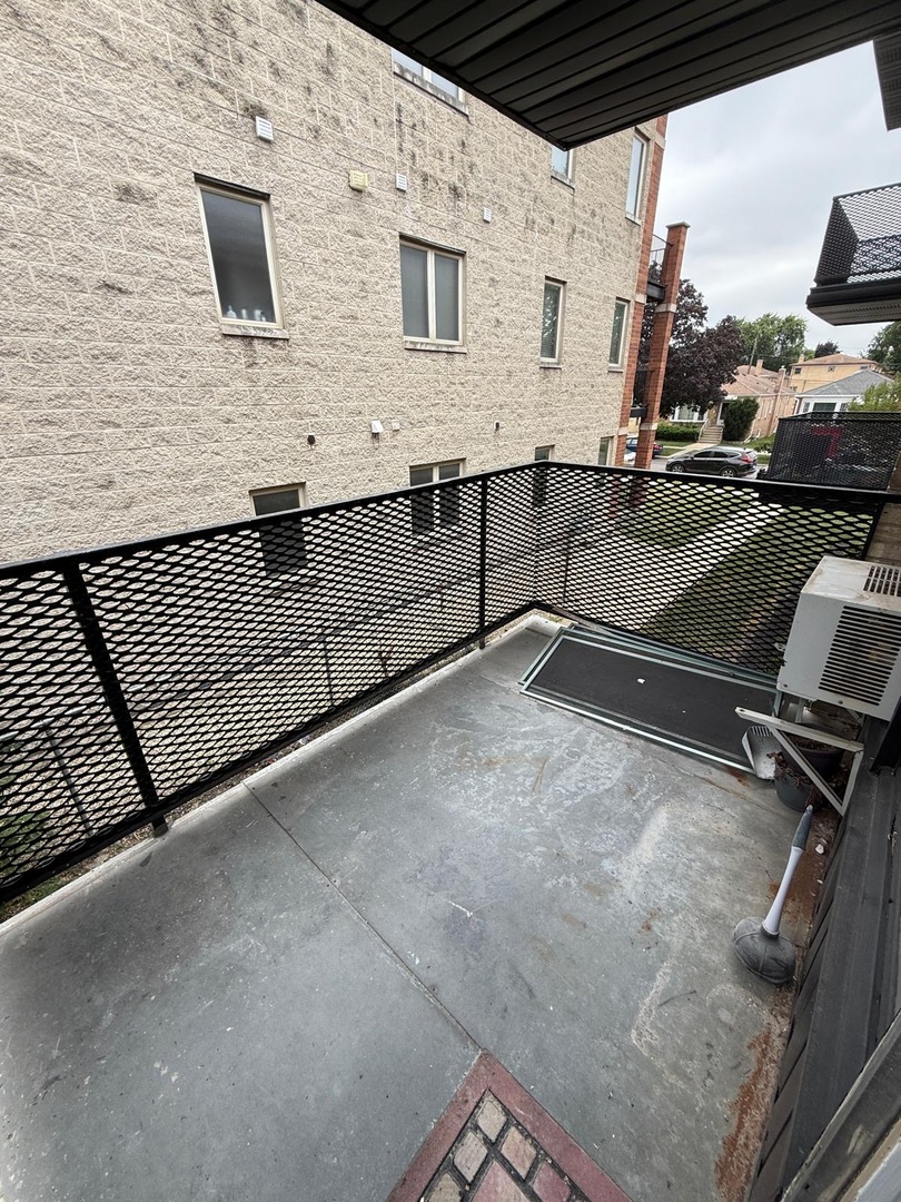 2431 N 76th Court Unit: 2