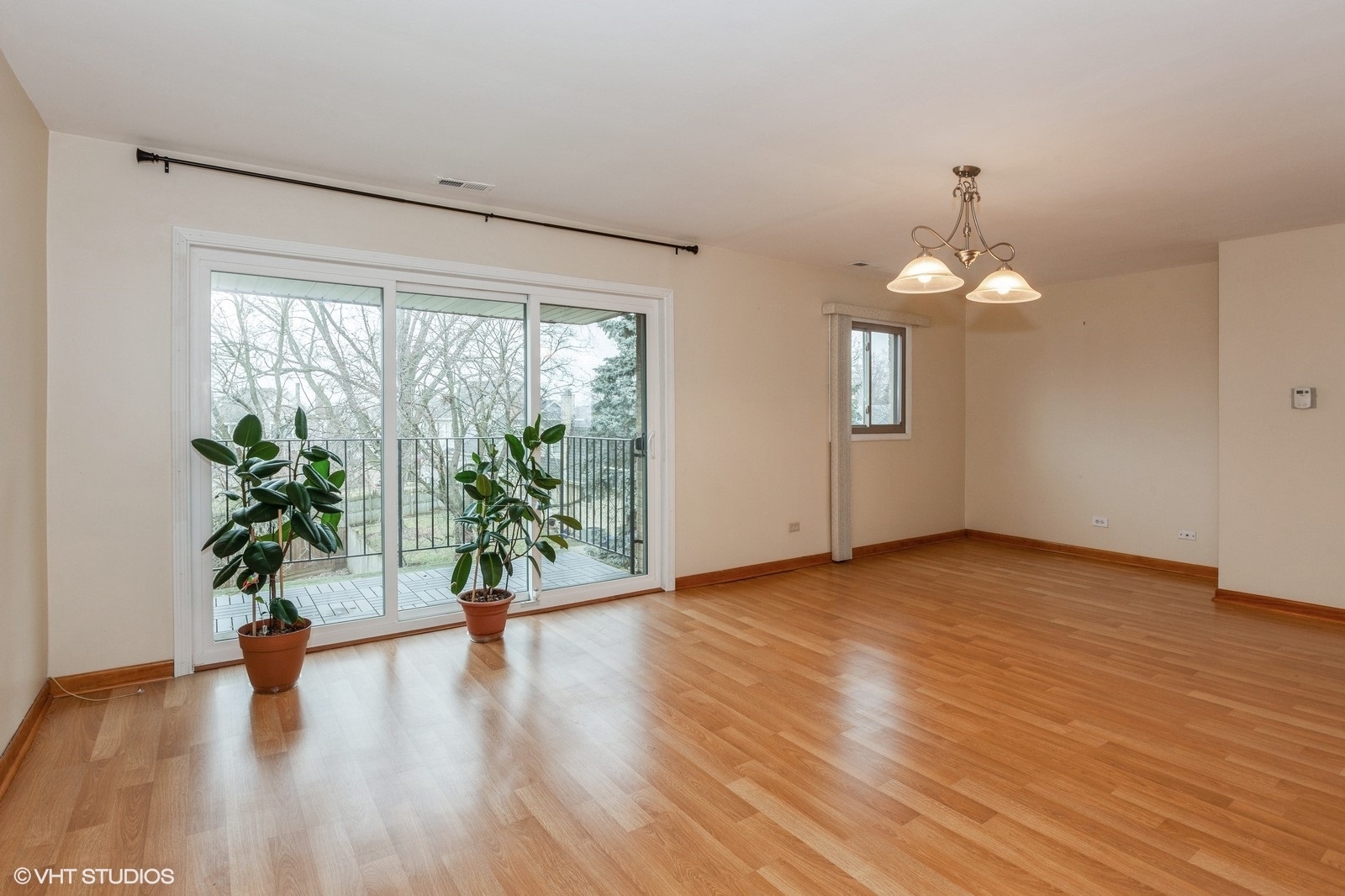 787 Wilson Avenue Unit: 17