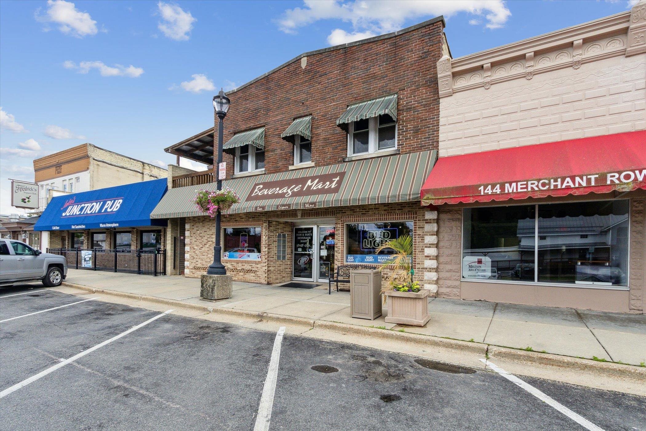 136-138 Merchant Row