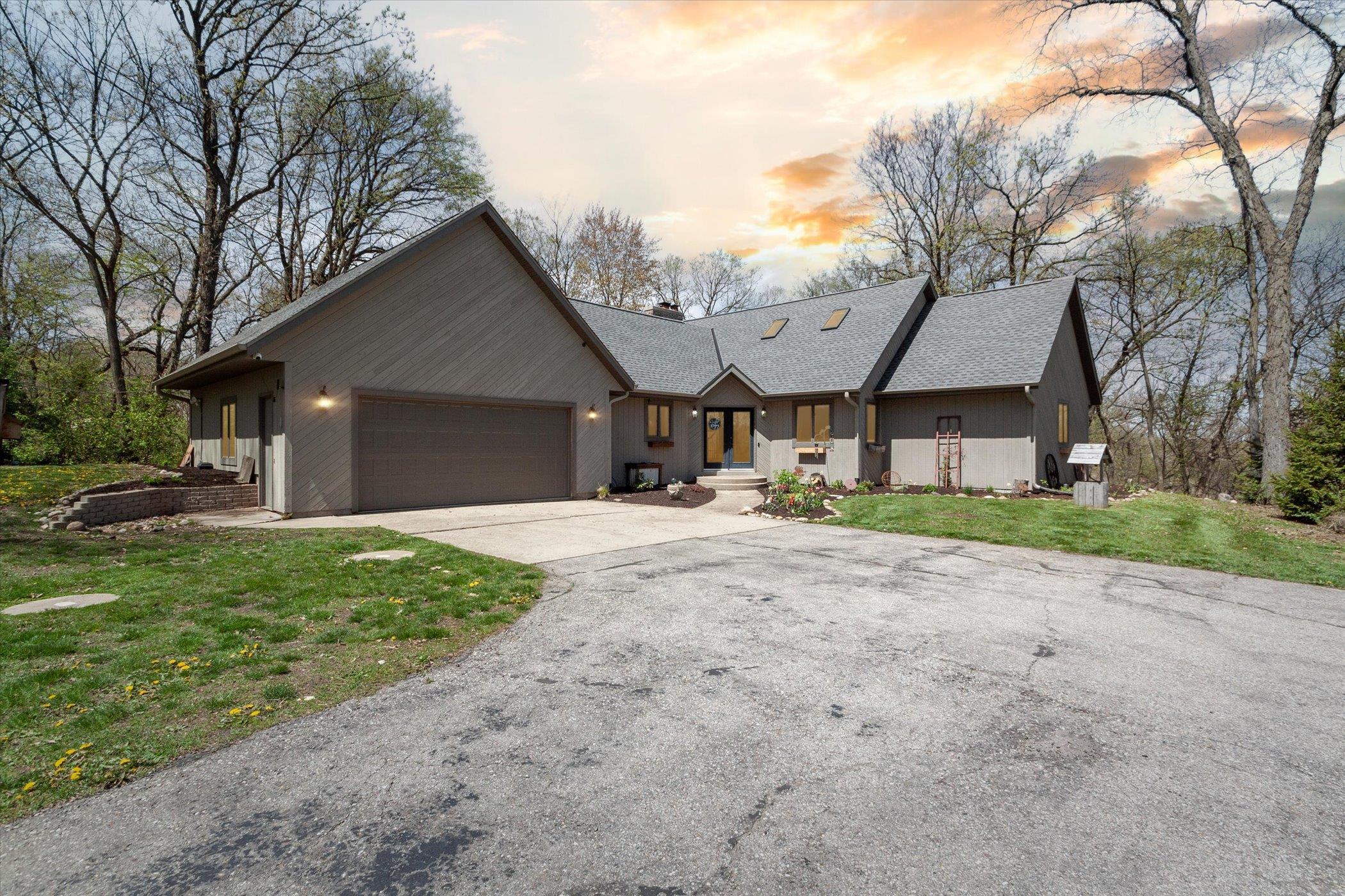 6341 N St Andrews Drive