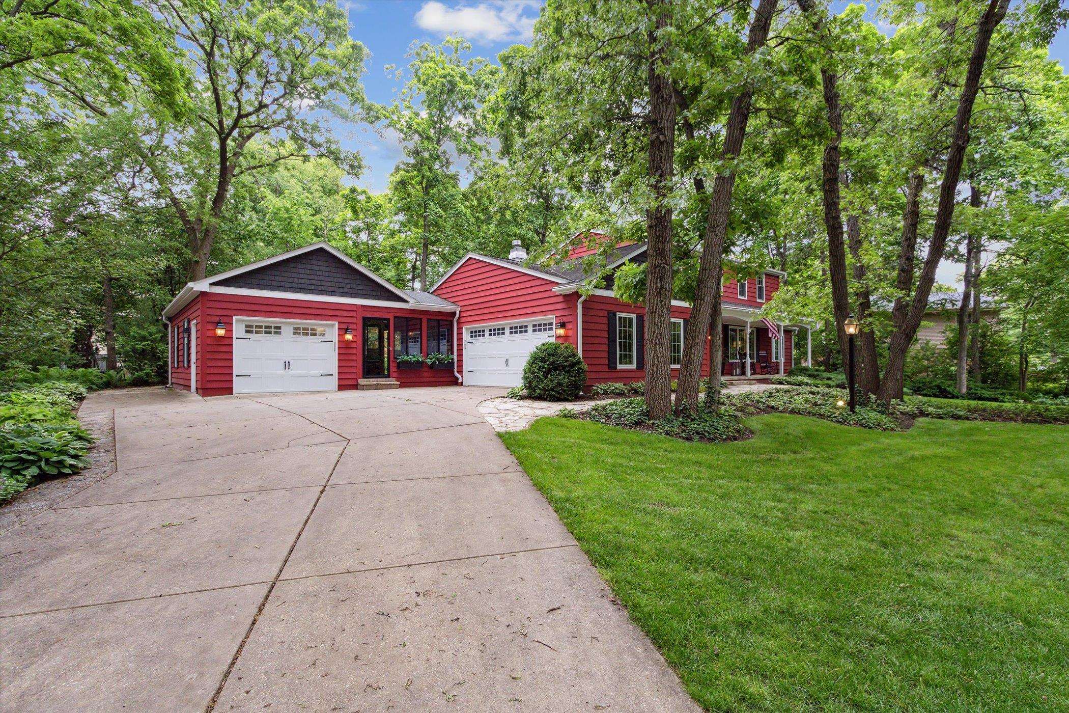 3244 E Danbury Drive