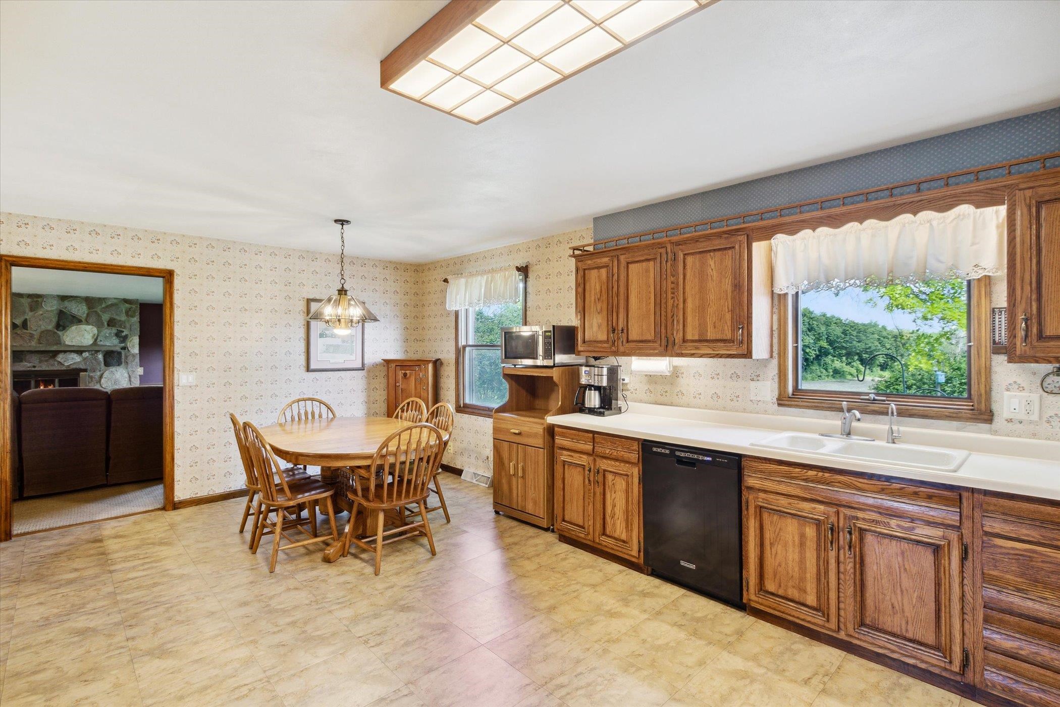 3402 W Stone Farm Road