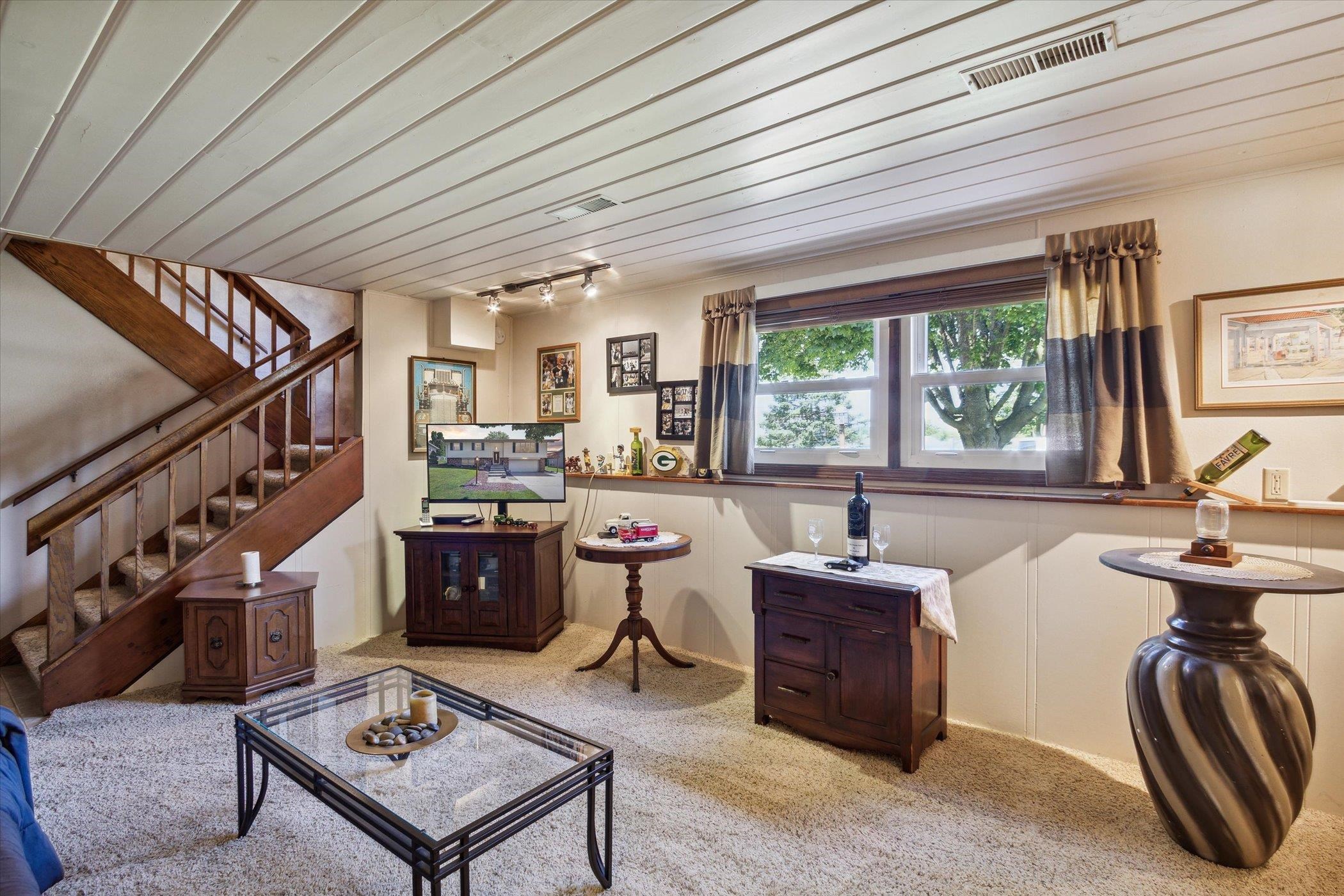 3209 Crabapple Lane