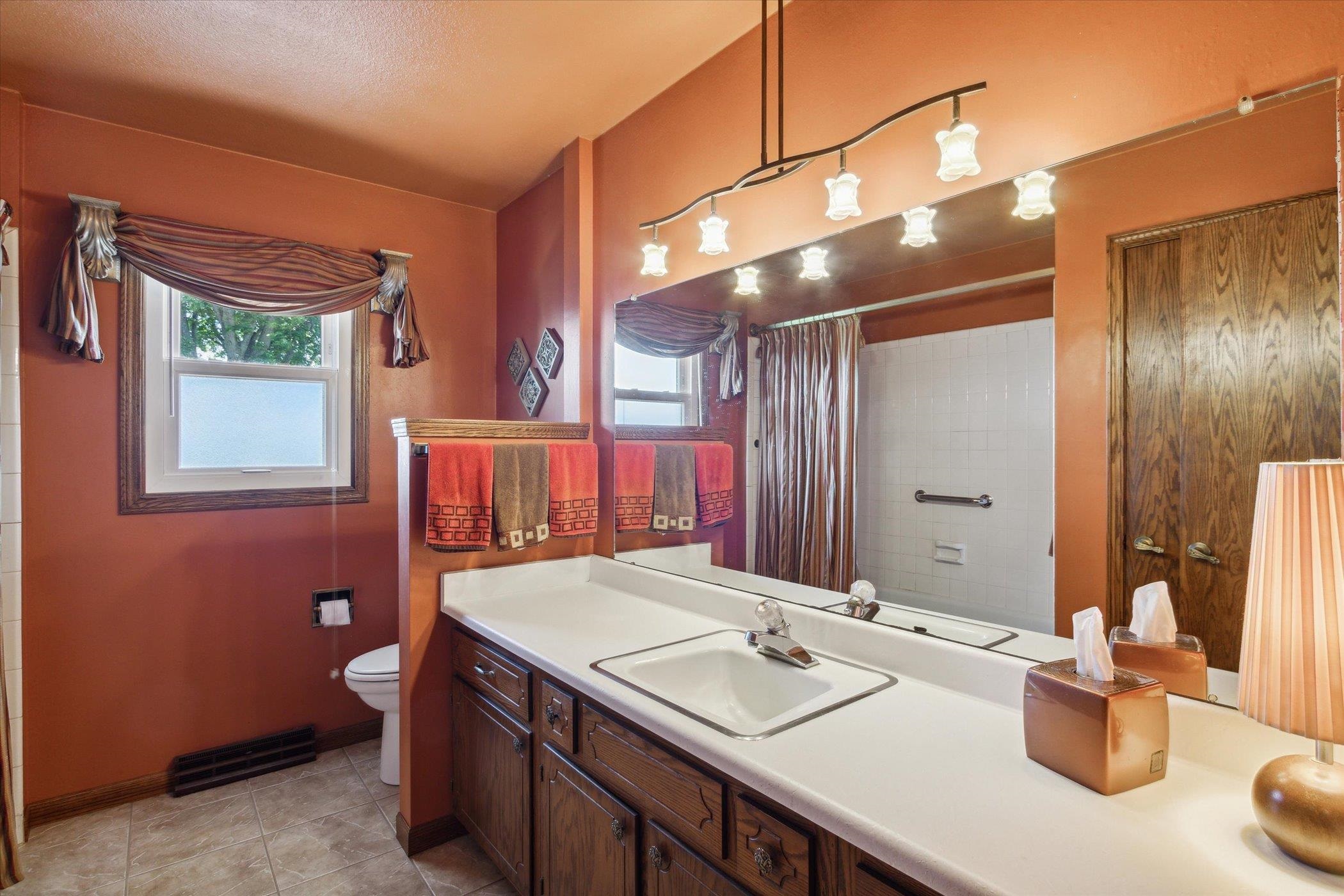 3209 Crabapple Lane