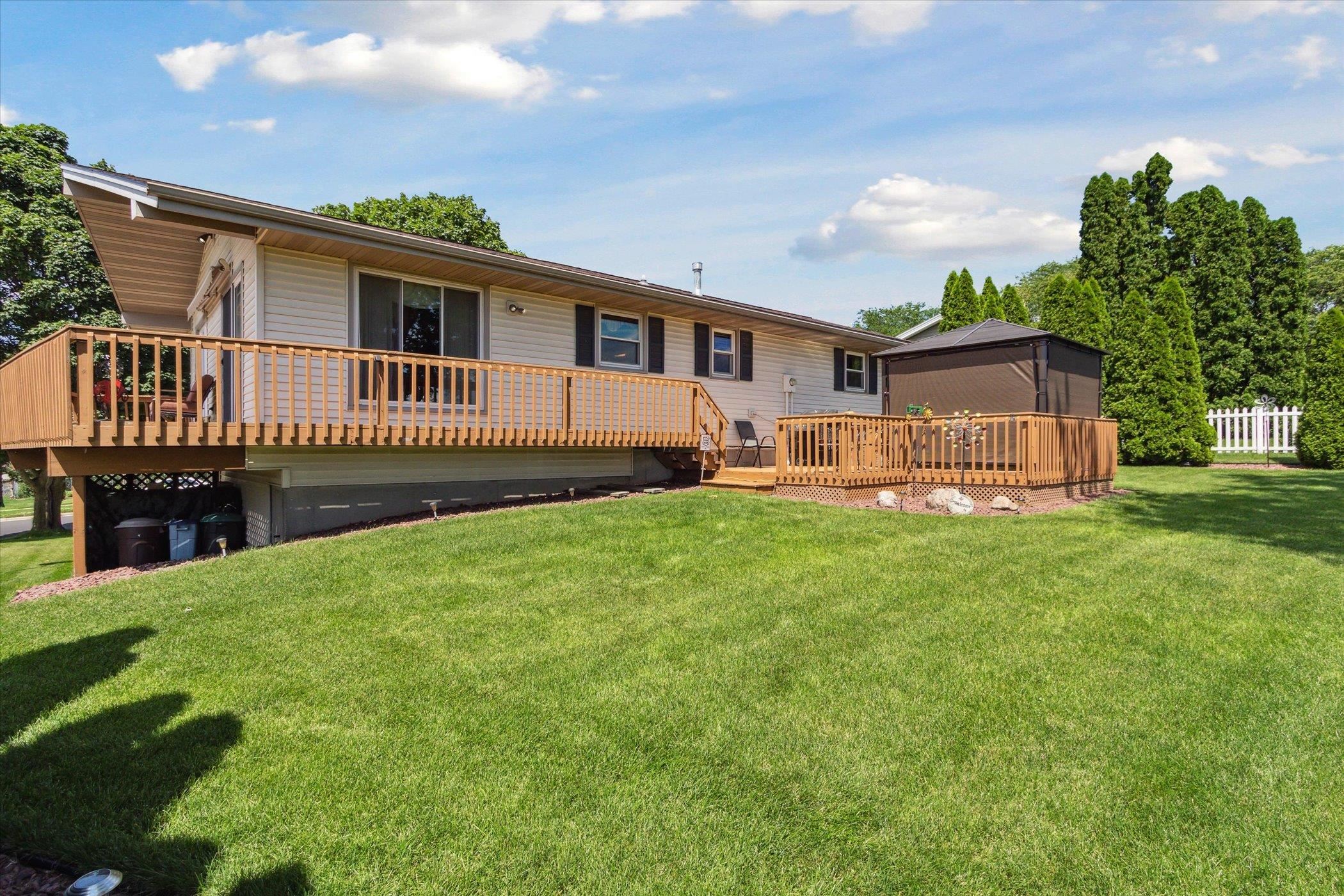 3209 Crabapple Lane