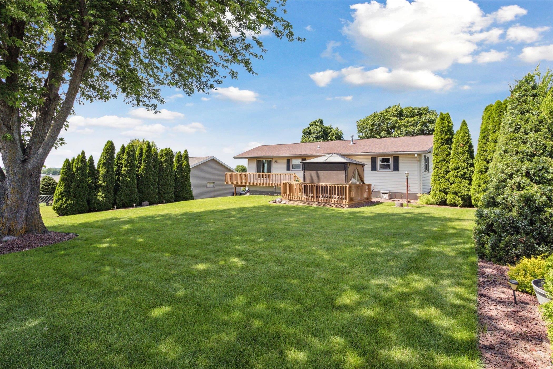 3209 Crabapple Lane