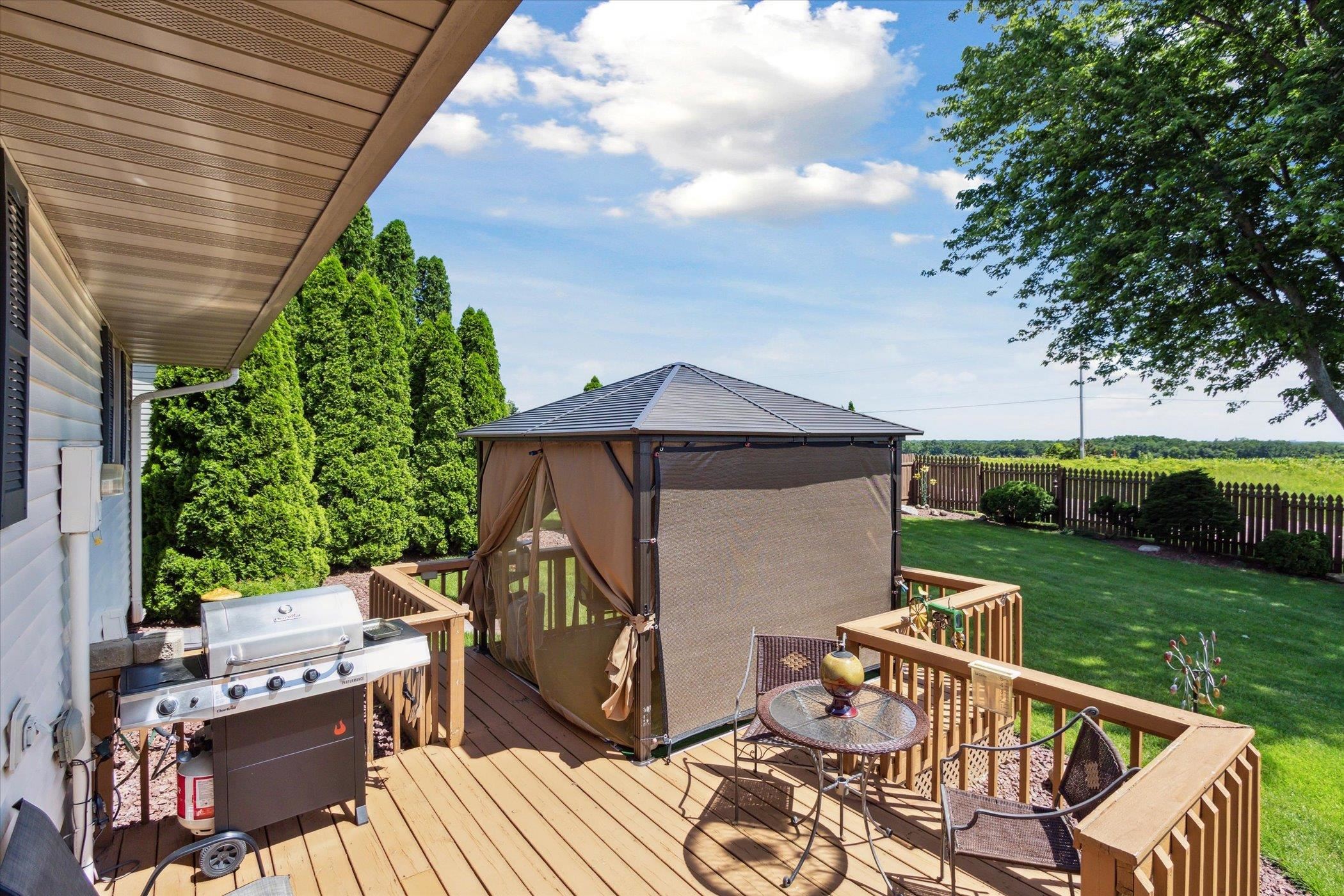 3209 Crabapple Lane
