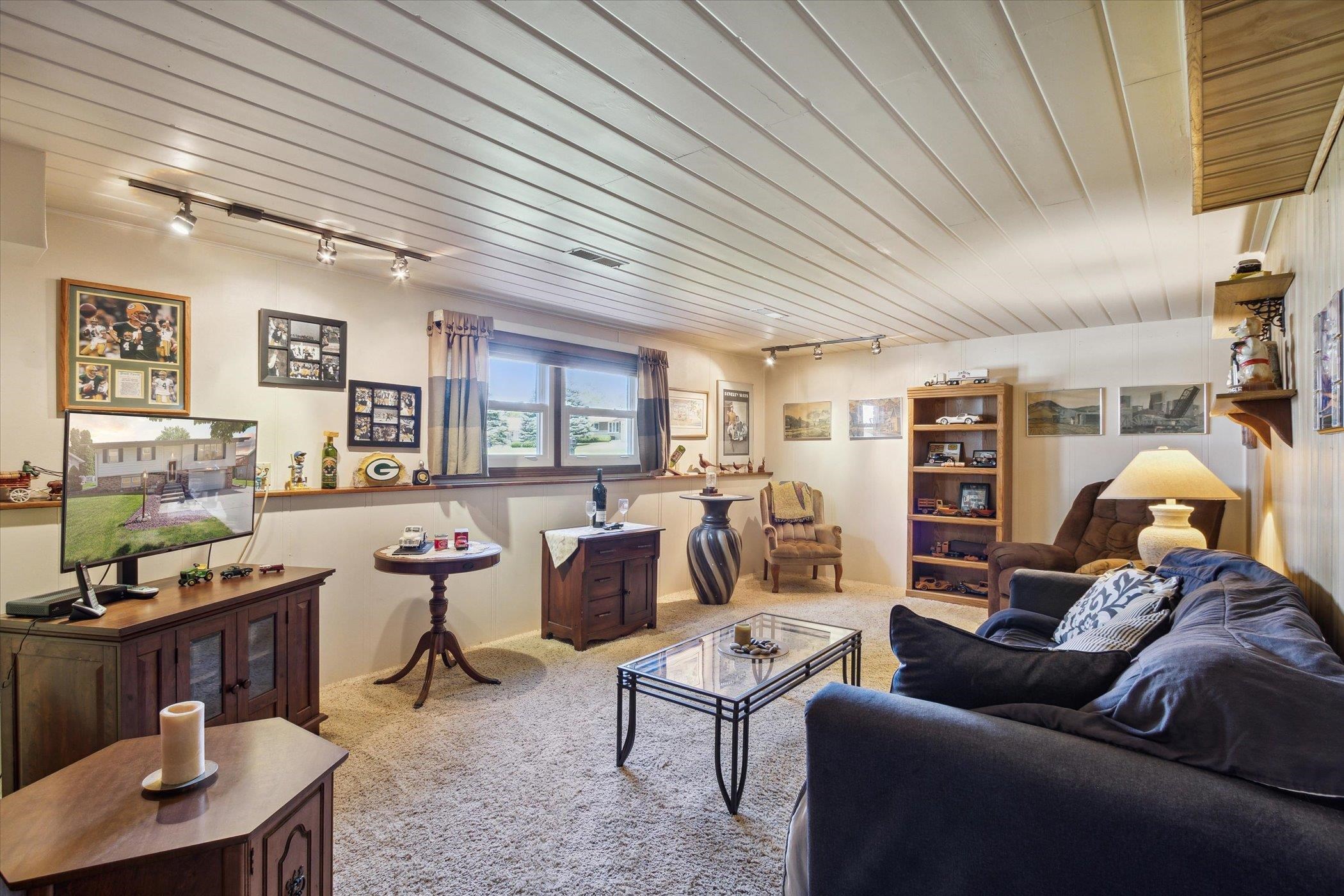 3209 Crabapple Lane