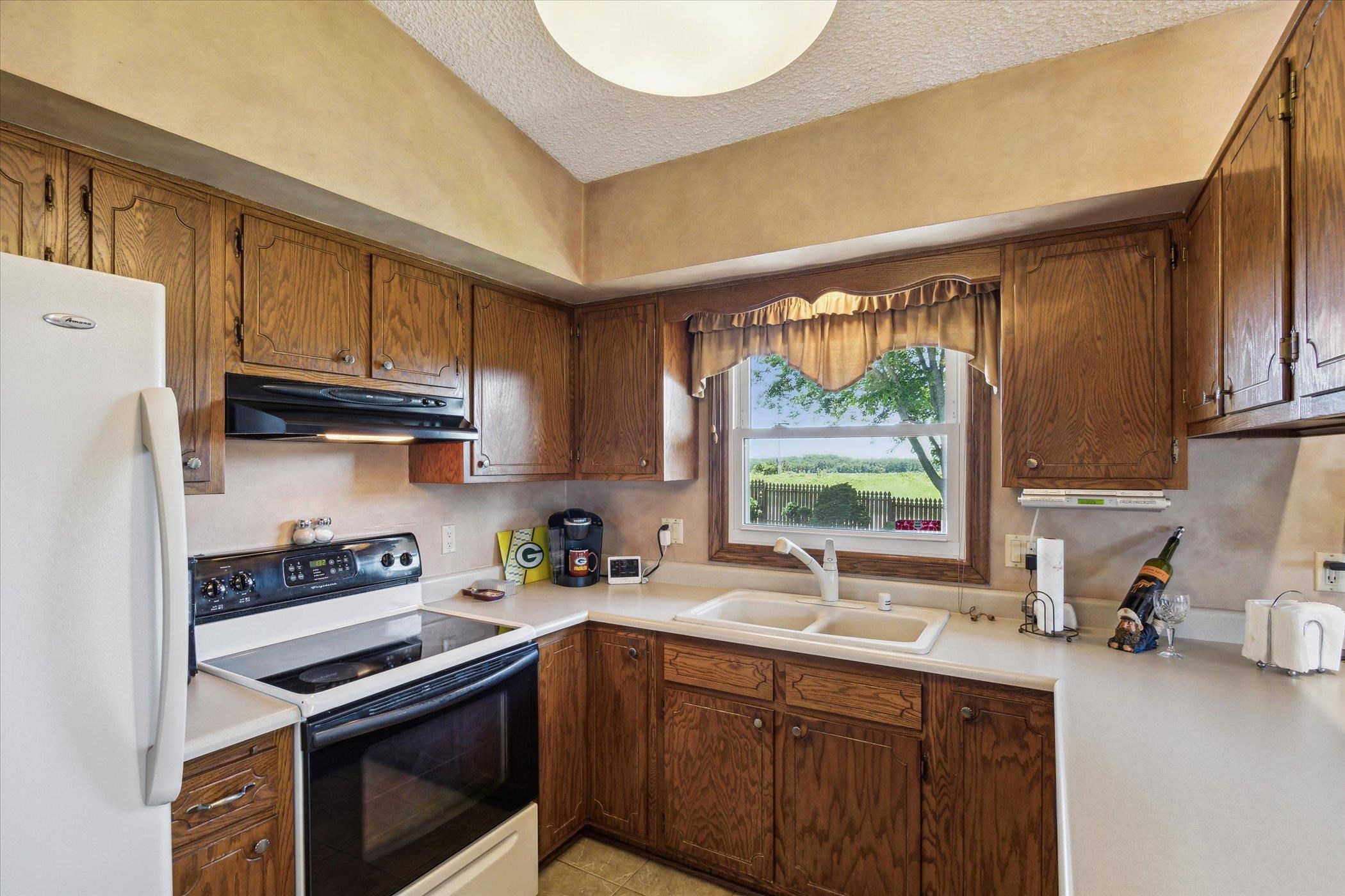 3209 Crabapple Lane